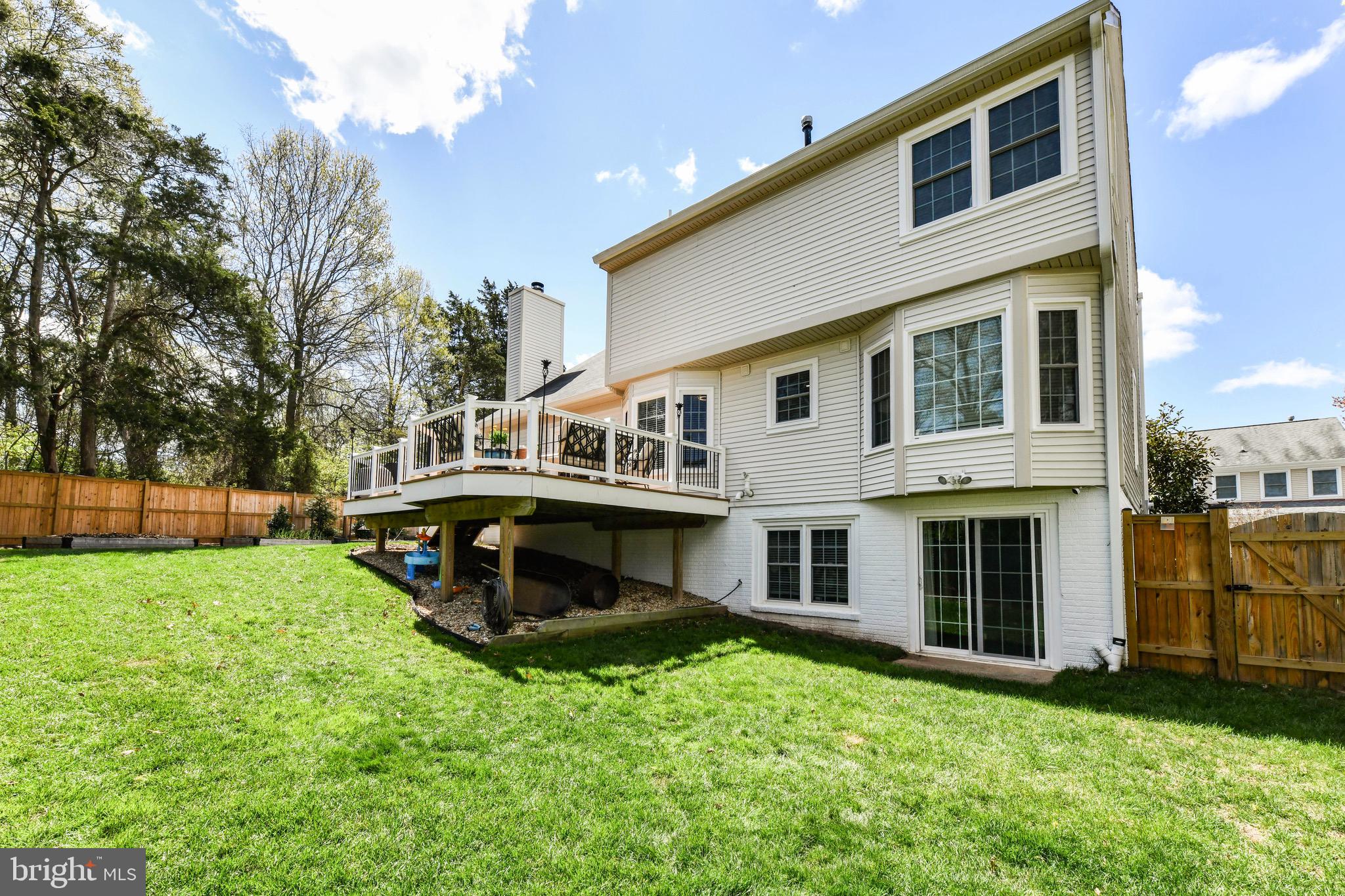 CHANTILLY HIGHLANDS - Residential