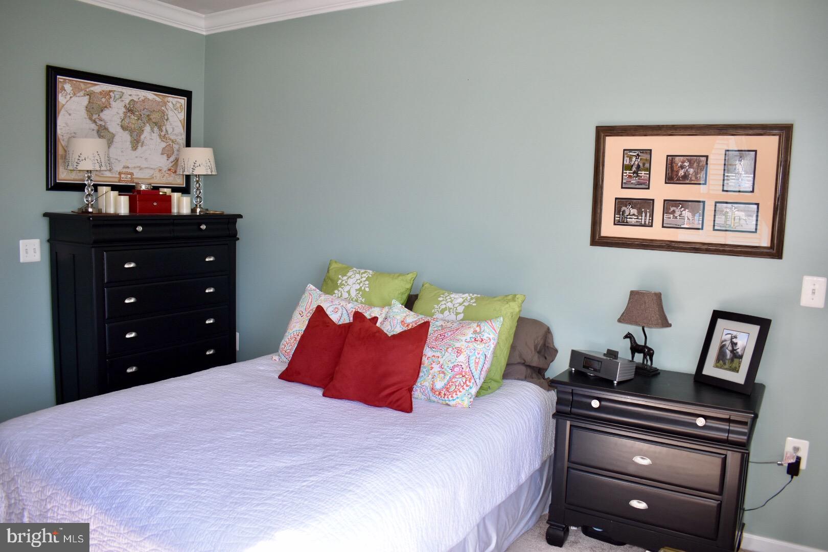 FAIRFAX RIDGE CONDOS - Residential Lease