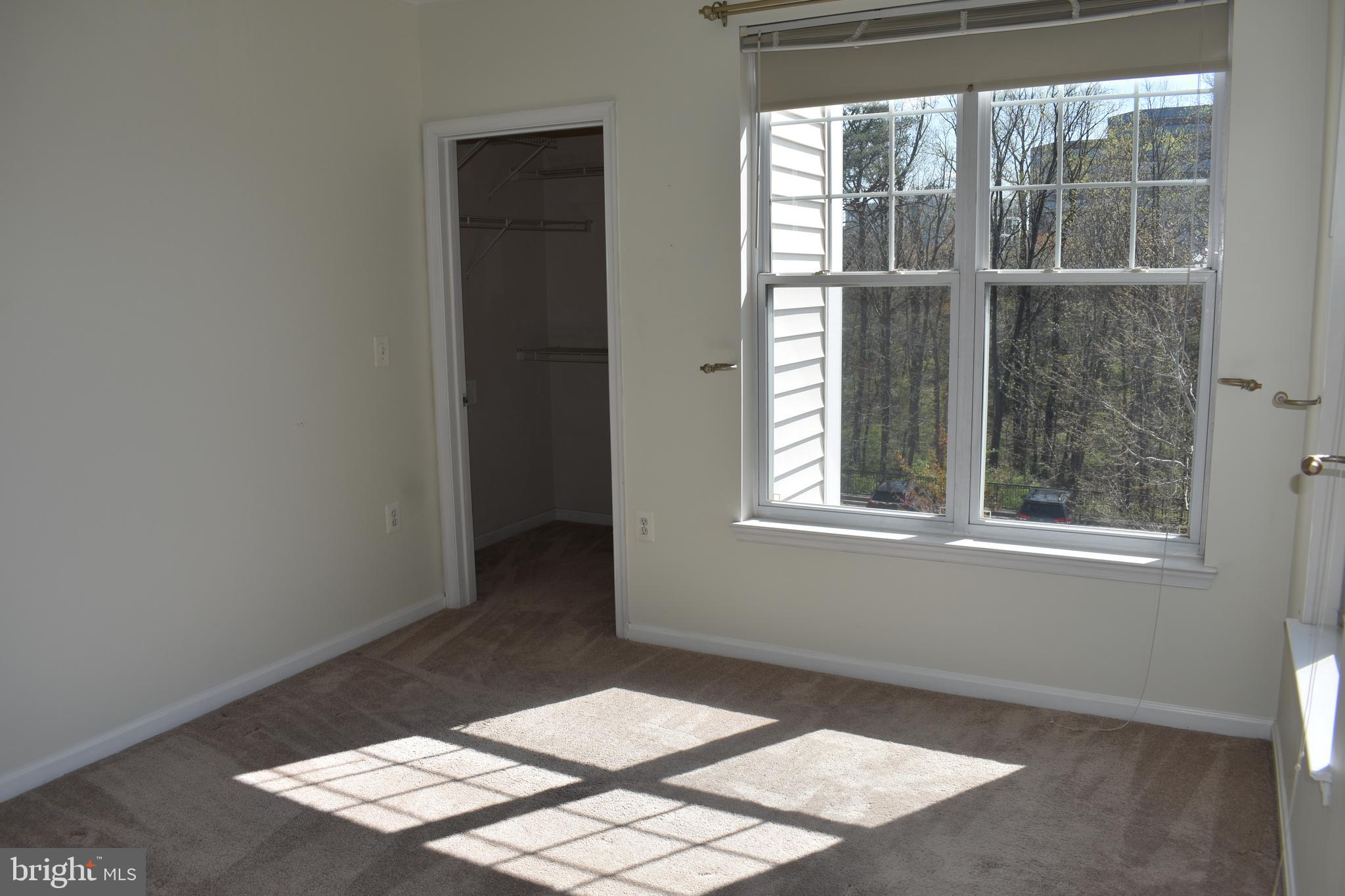 FAIRFAX RIDGE CONDOS - Residential Lease