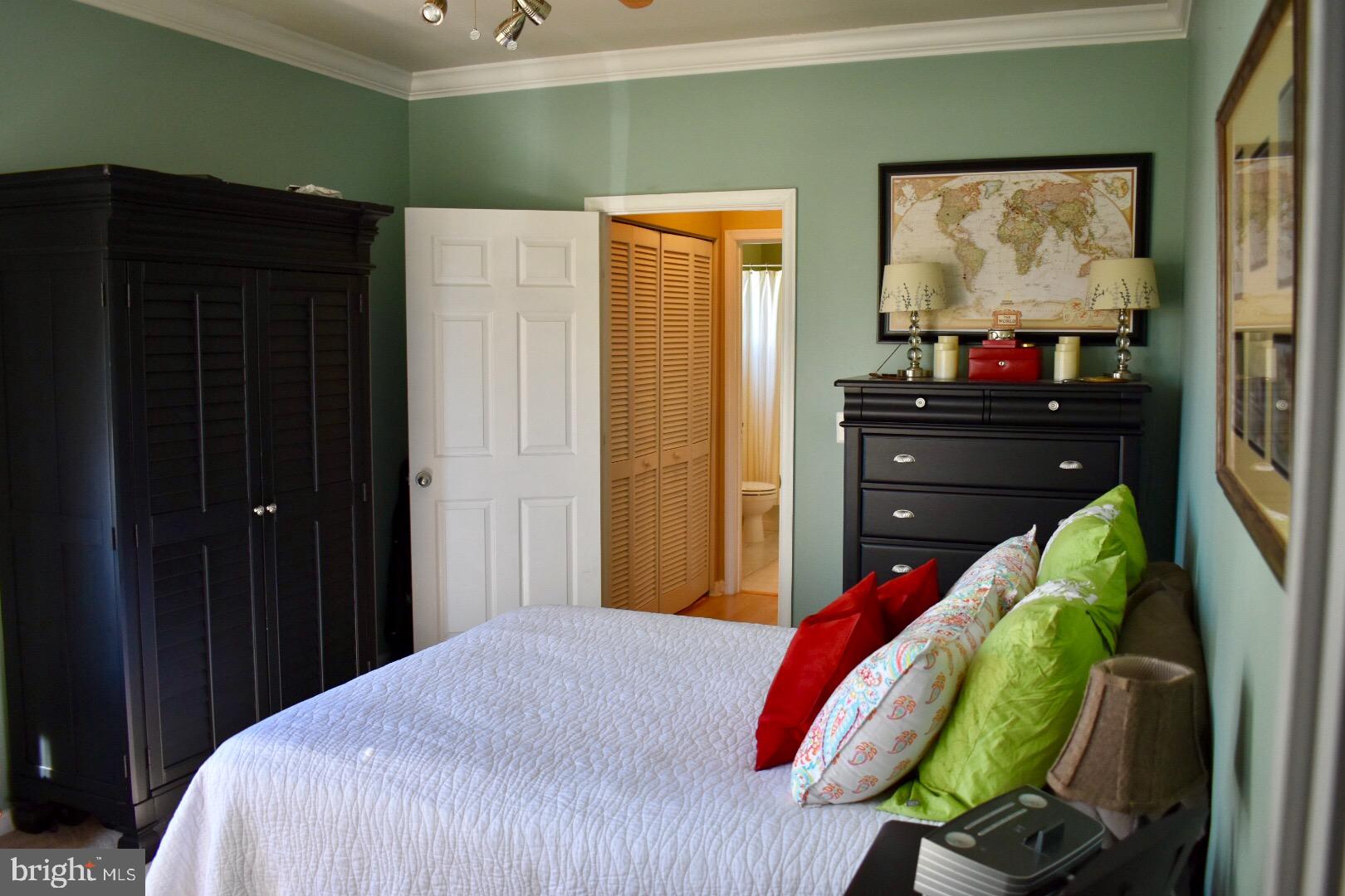 FAIRFAX RIDGE CONDOS - Residential Lease