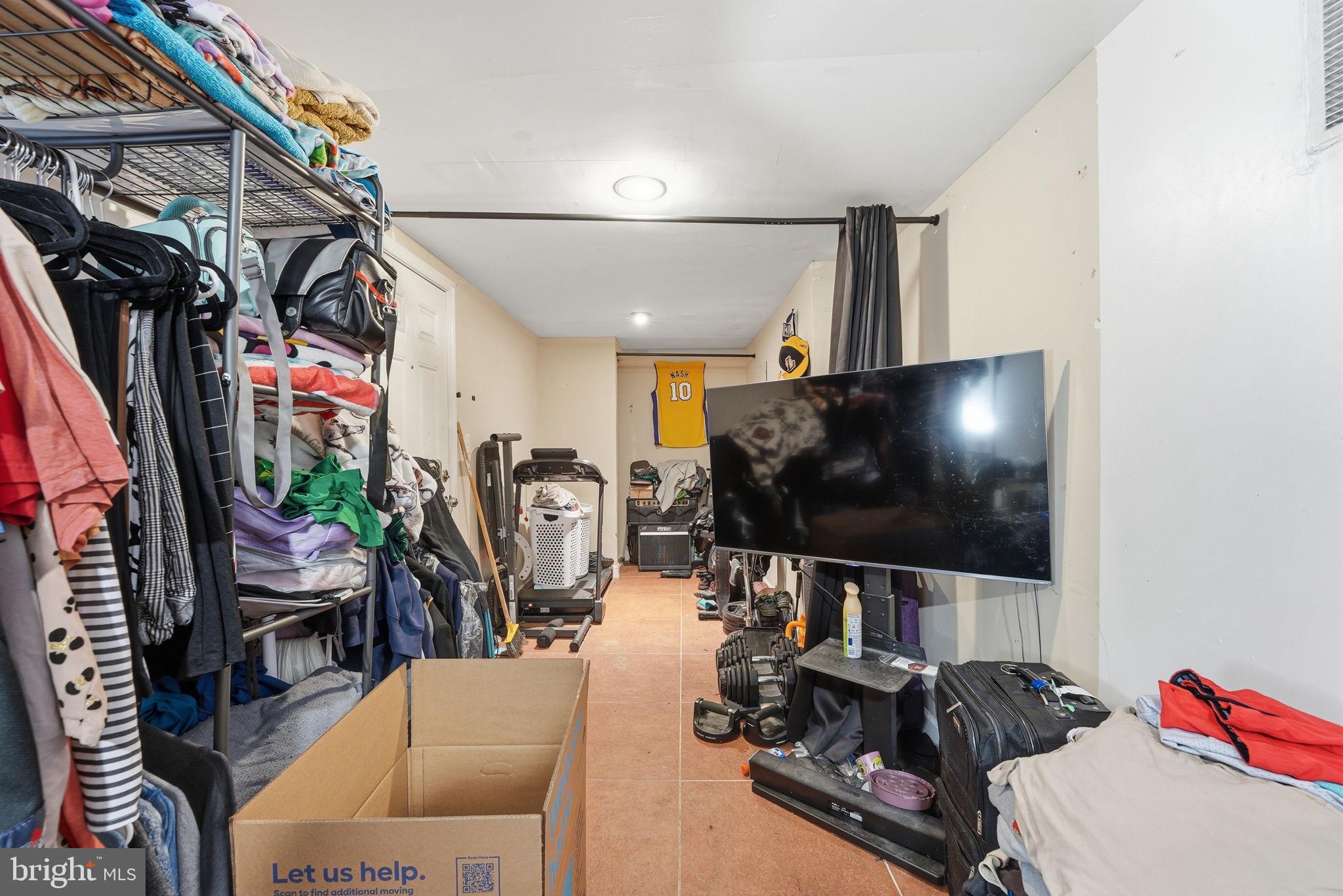 CLINTON - Residential