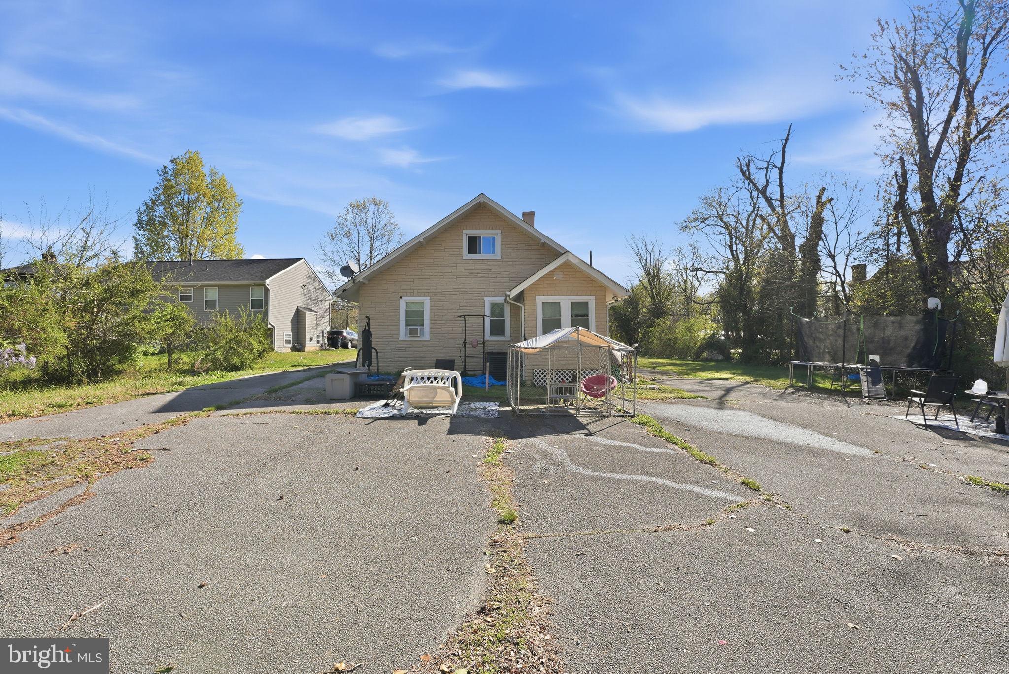 CLINTON - Residential