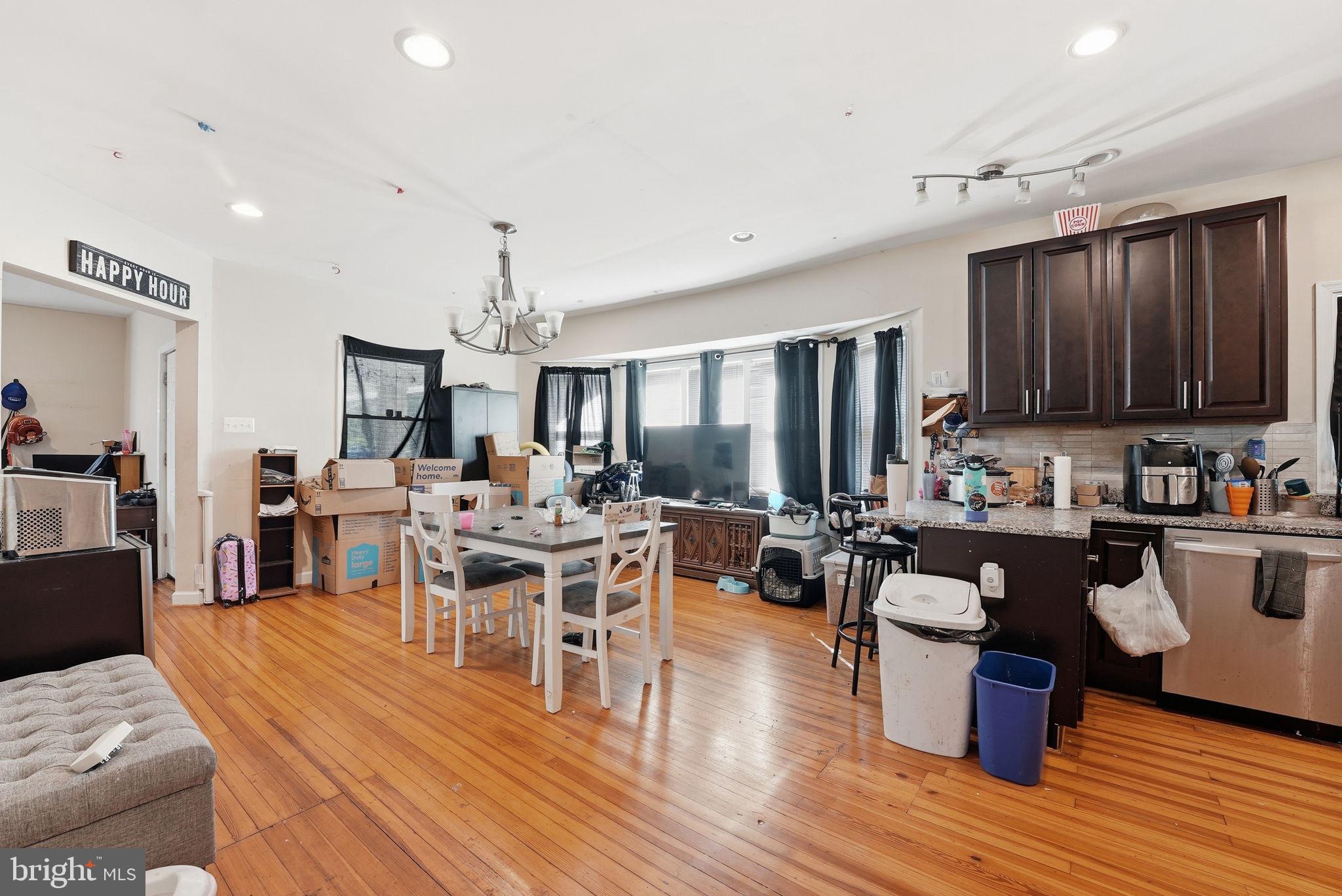 CLINTON - Residential