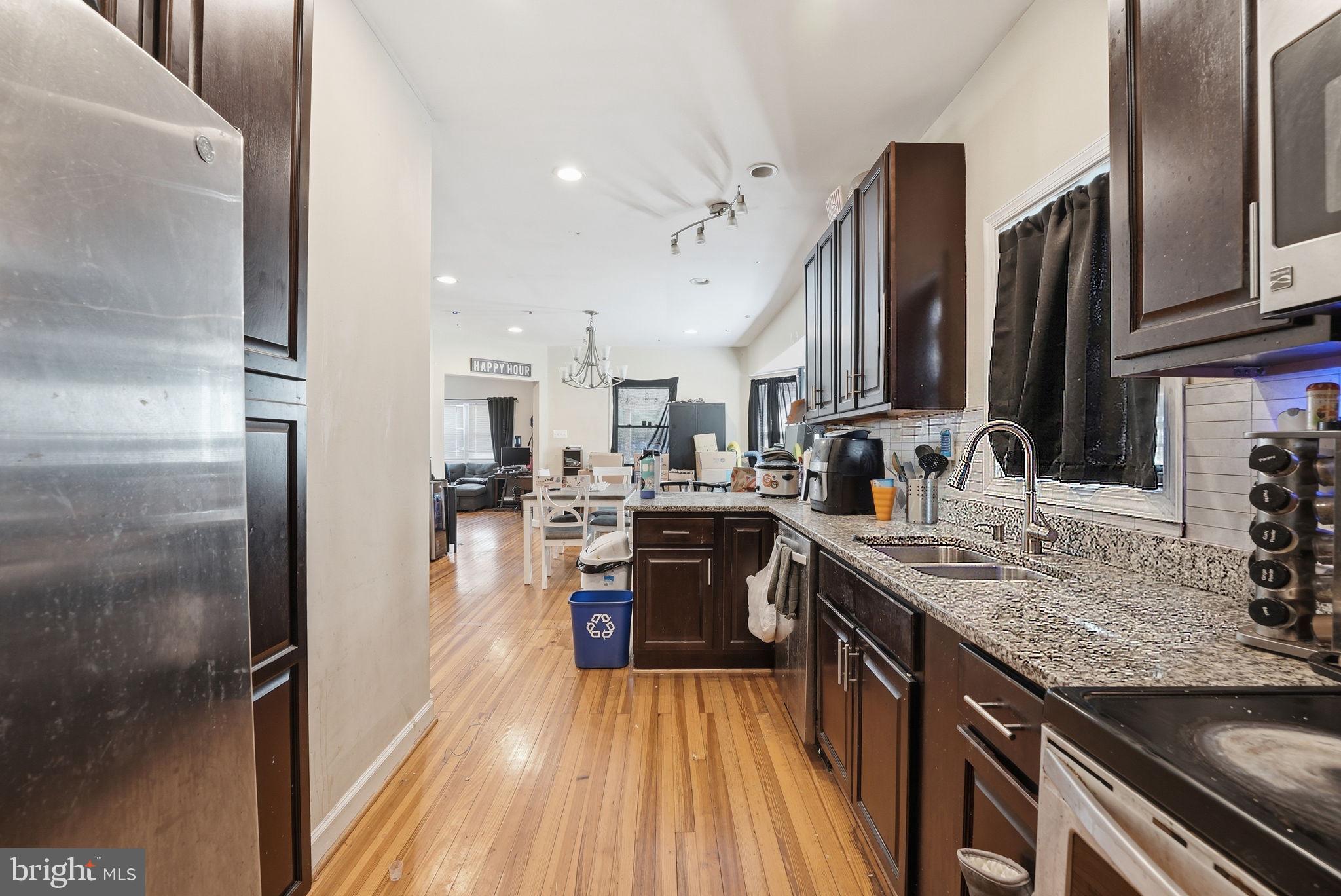 CLINTON - Residential