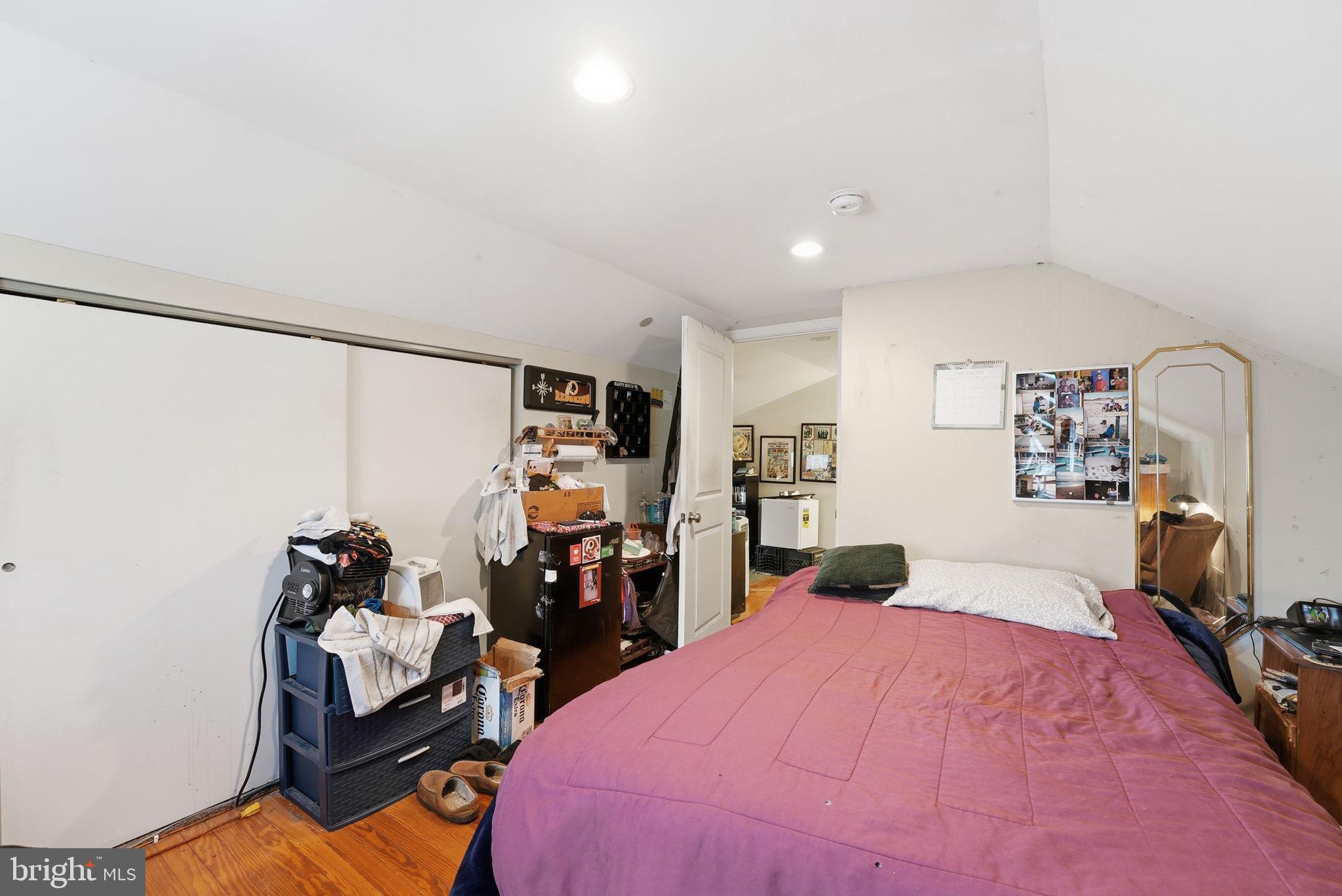 CLINTON - Residential