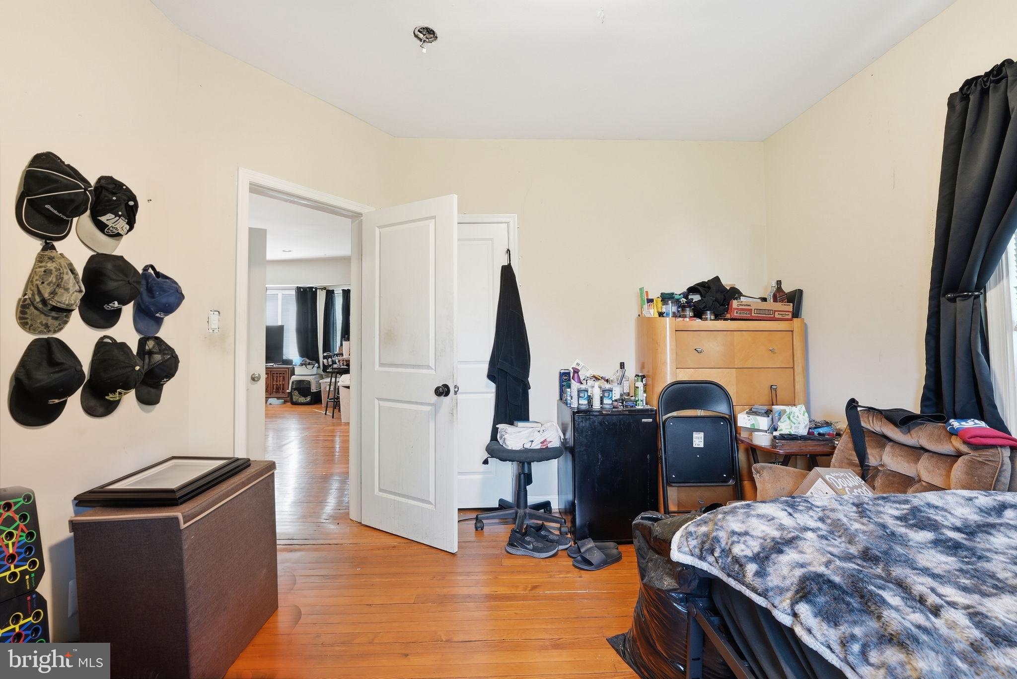 CLINTON - Residential