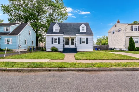 MLS: NJCD2118072