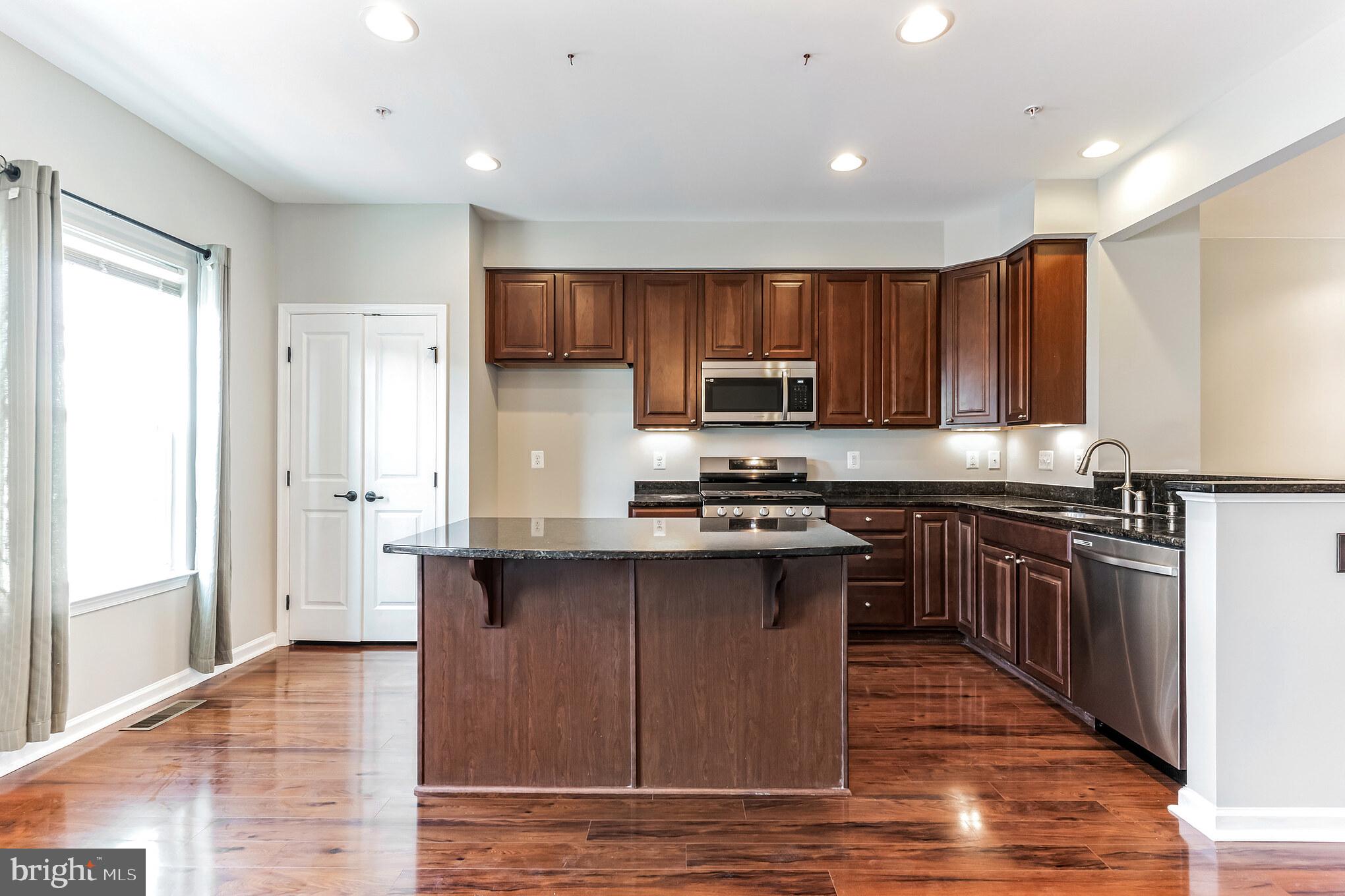 FIELDSIDE AT ST CHARLES - Residential