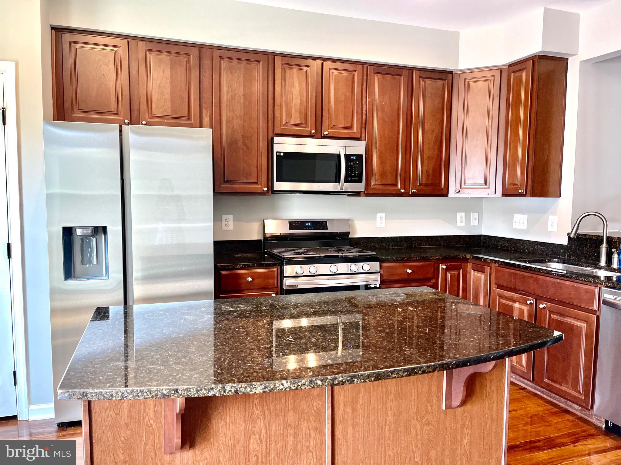 FIELDSIDE AT ST CHARLES - Residential