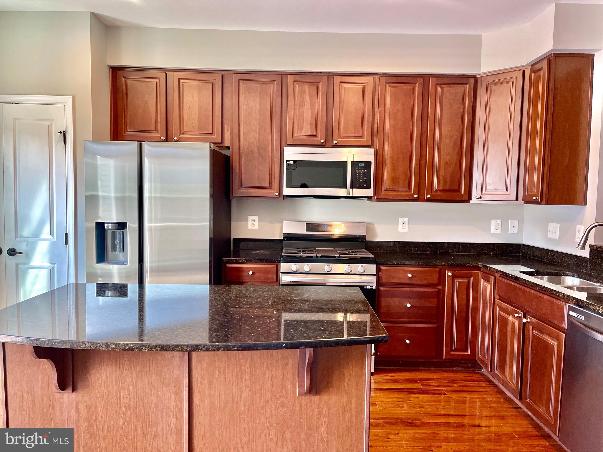 FIELDSIDE AT ST CHARLES - Residential