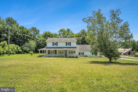 Homes For Sale - 223 Peach Glen Road<br/> GARDNERS, PA 17324