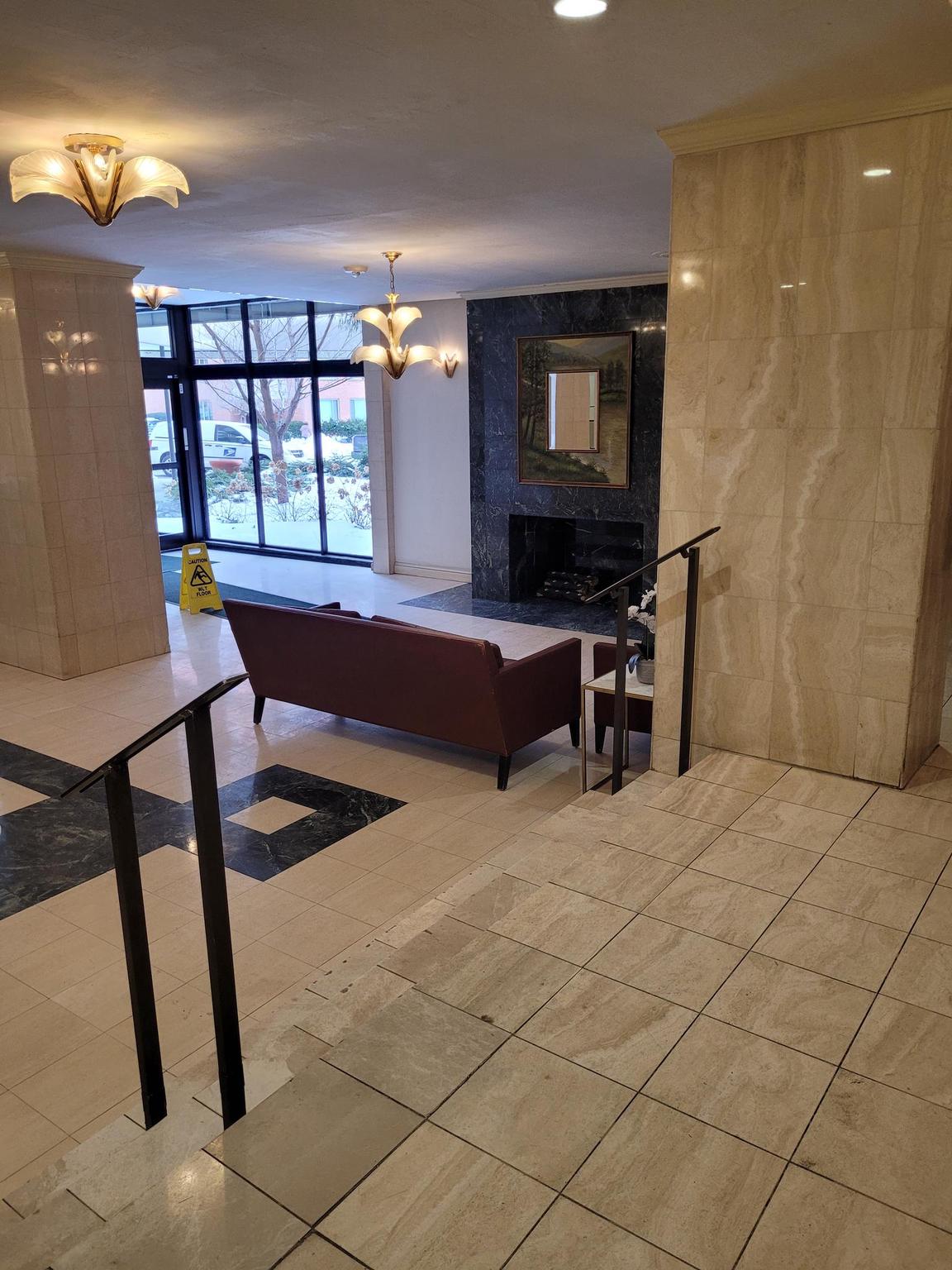 RIVER PLACE NORTH - Residential