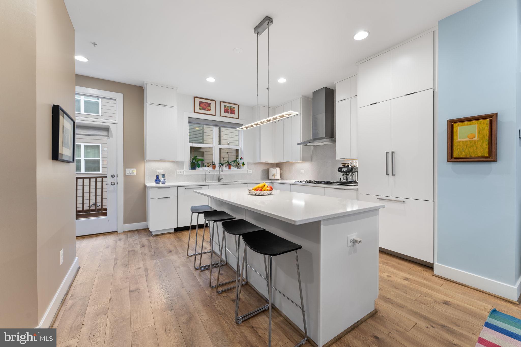 TOWER OAKS - Residential