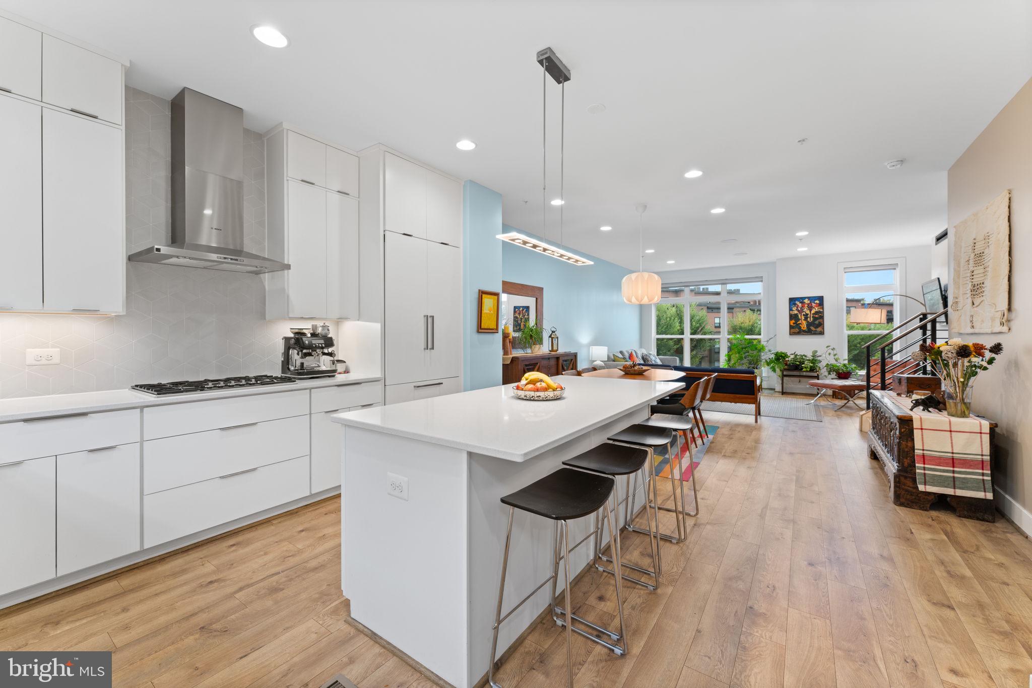 TOWER OAKS - Residential