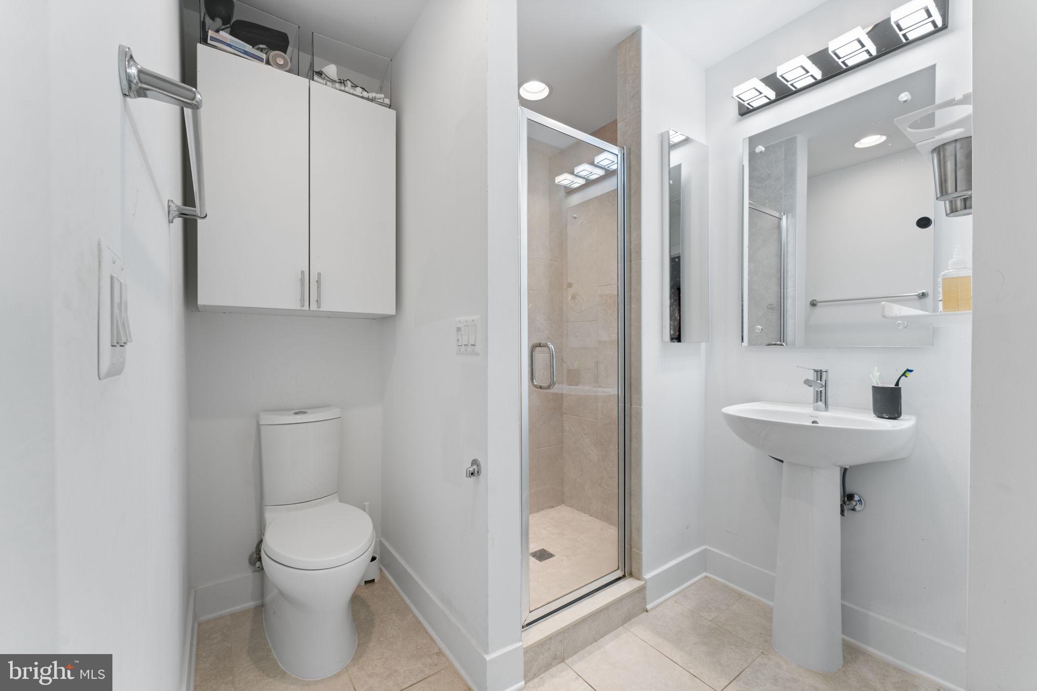 TOWER OAKS - Residential