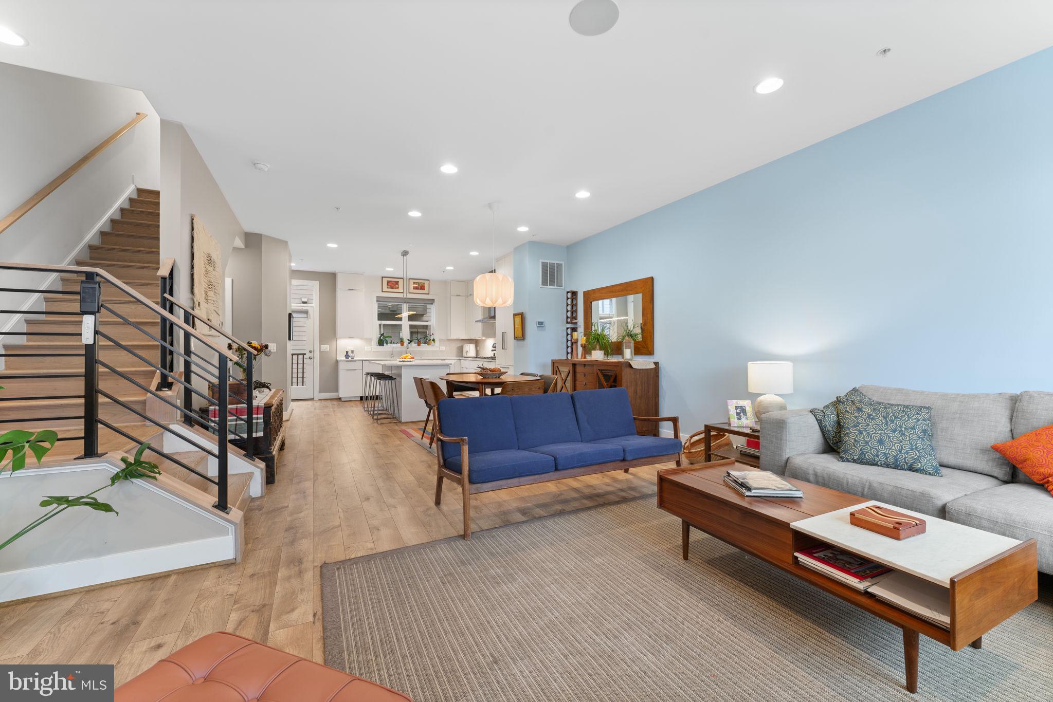 TOWER OAKS - Residential