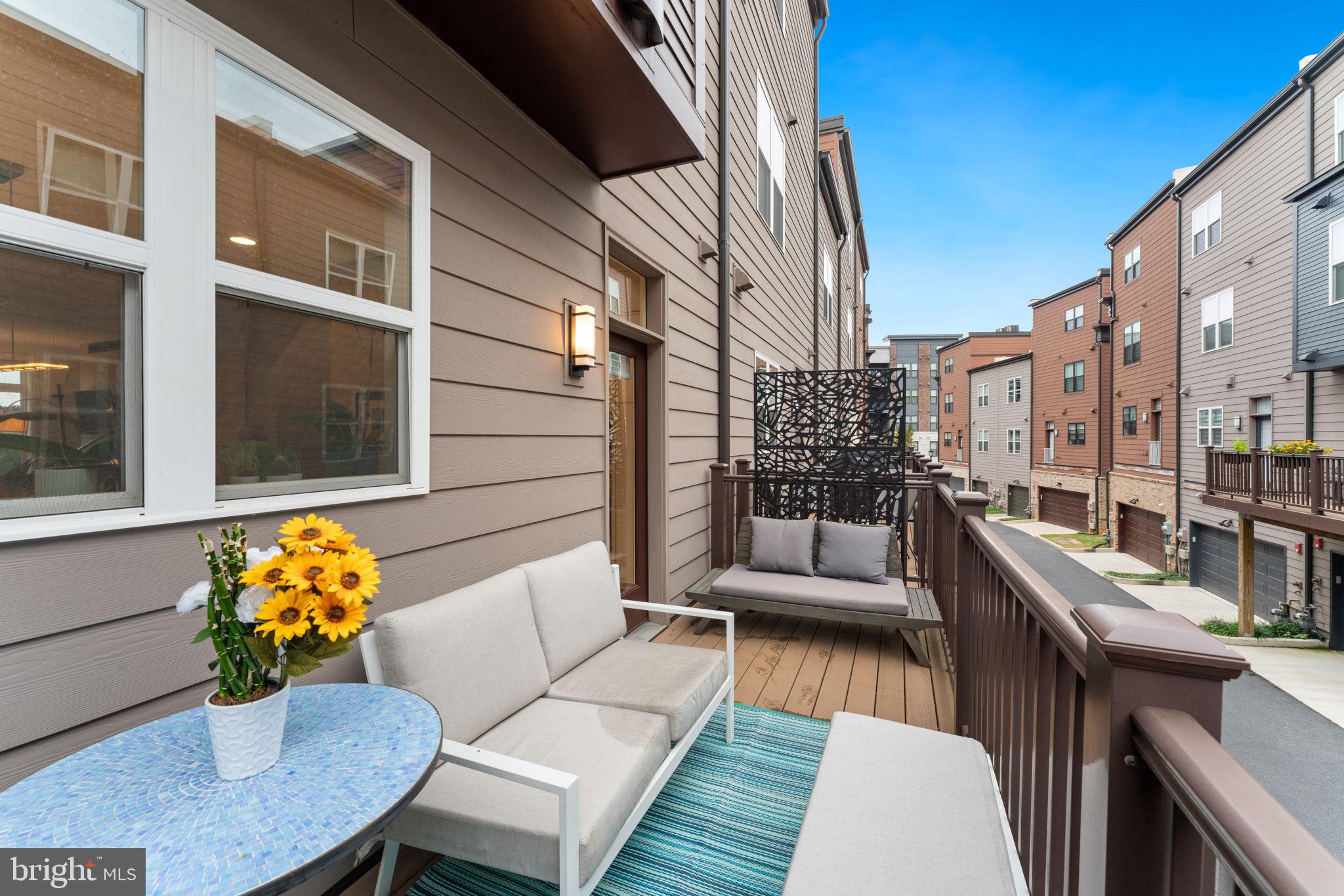 TOWER OAKS - Residential