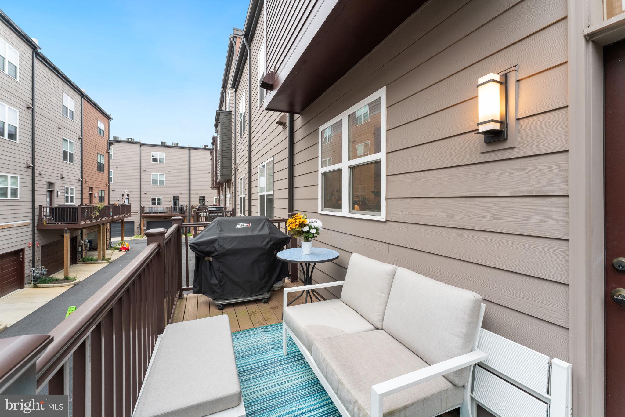 TOWER OAKS - Residential