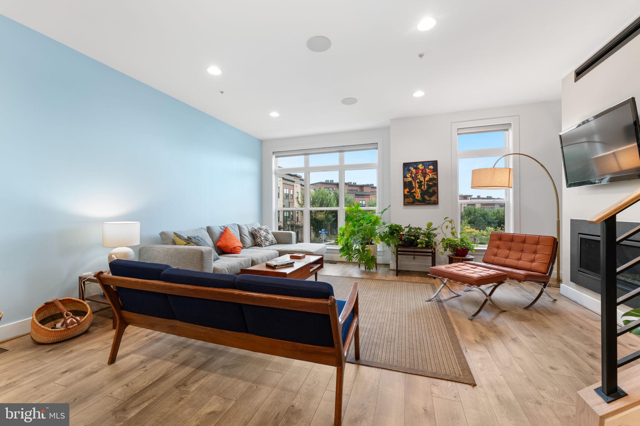 TOWER OAKS - Residential