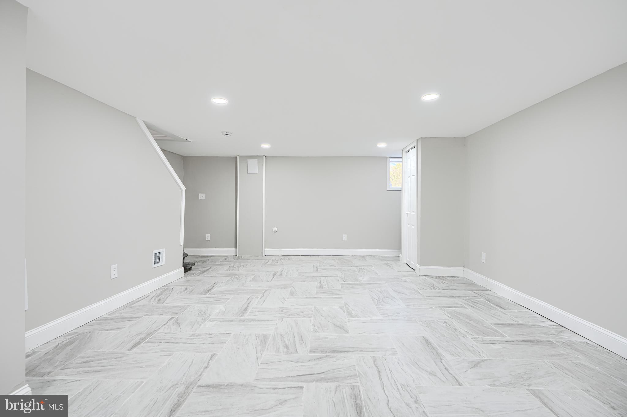 EDGEWOOD - Residential