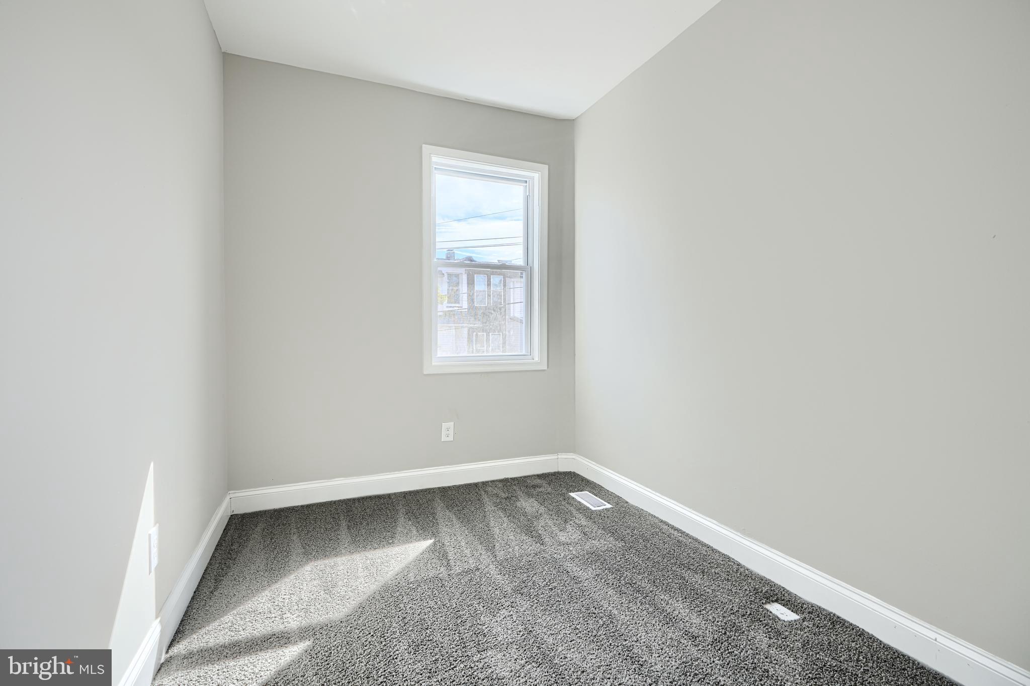 EDGEWOOD - Residential