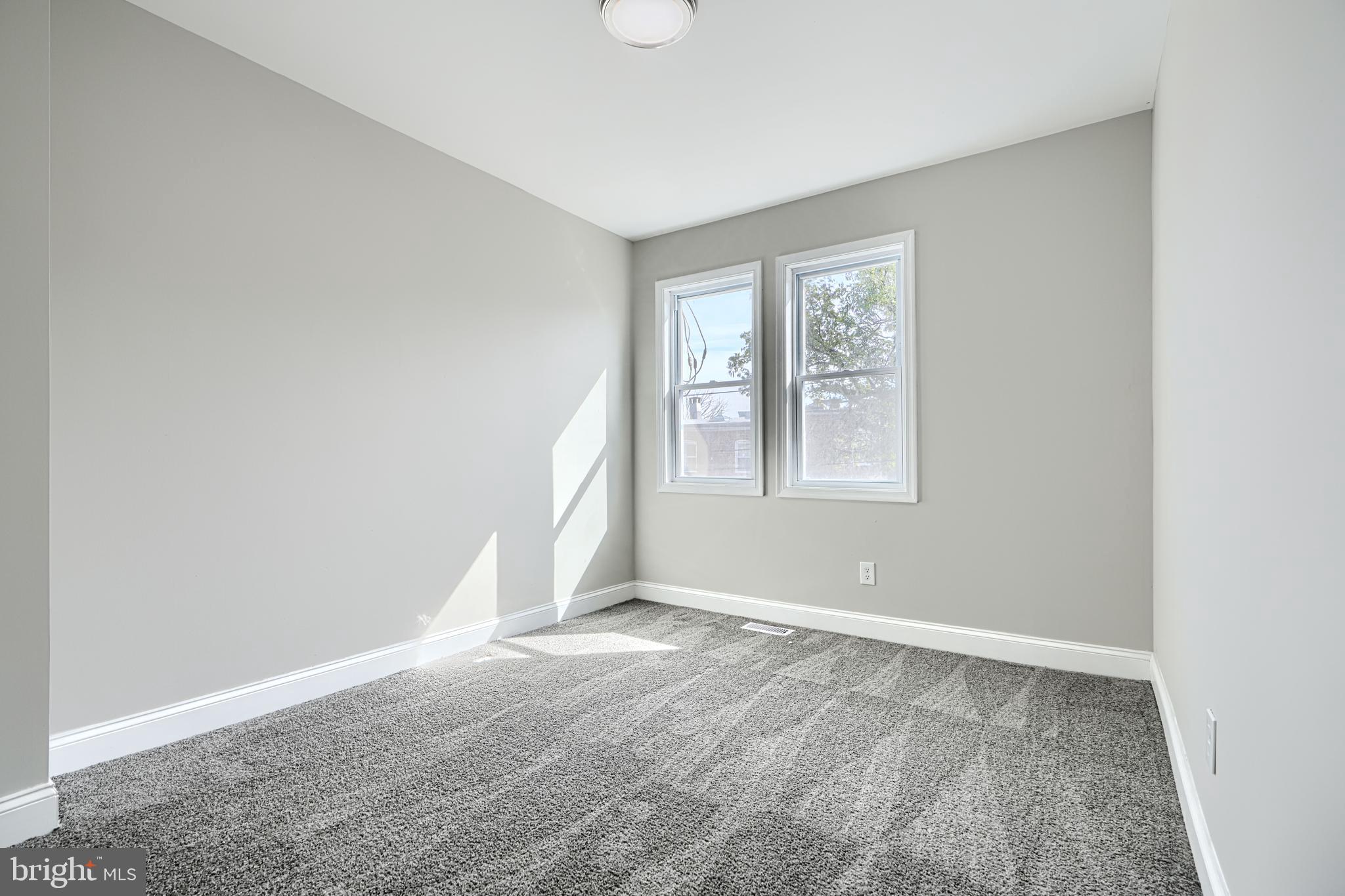 EDGEWOOD - Residential