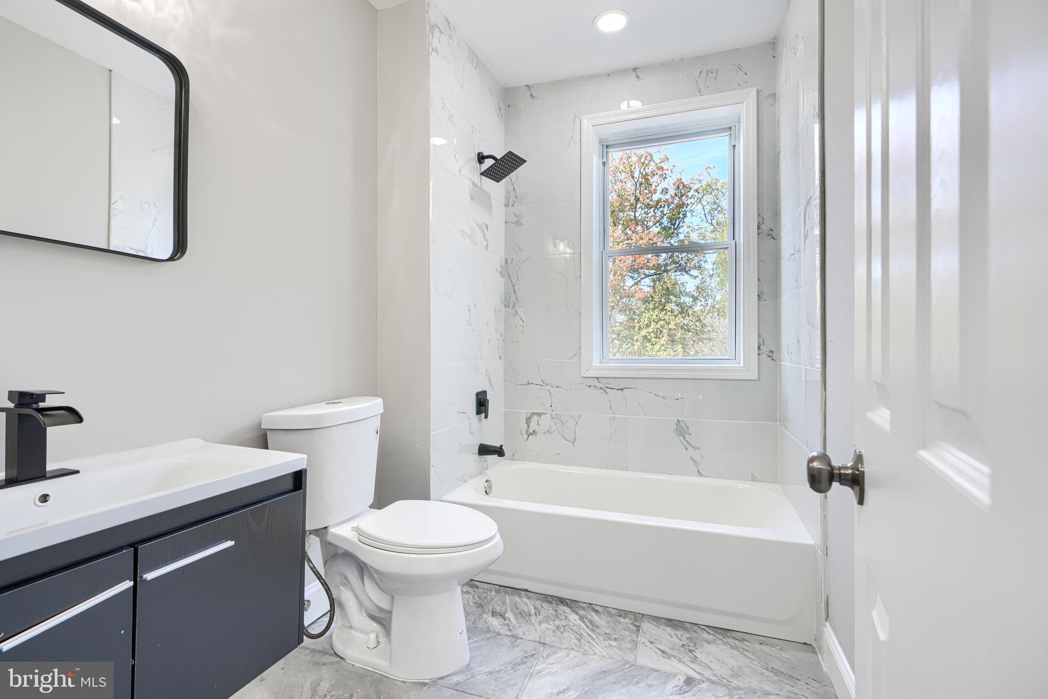 EDGEWOOD - Residential