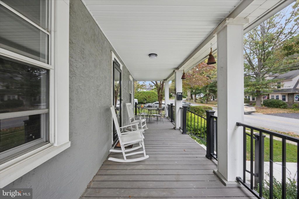 Photo of 265 W Ridley Avenue, RIDLEY PARK, PA 19078 (MLS # PADE2100800)