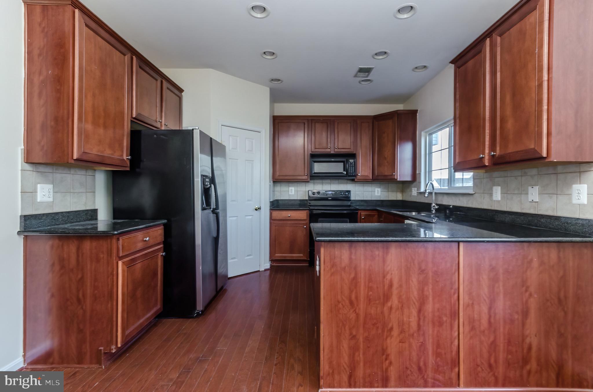 LEE'S RIDGE - Residential