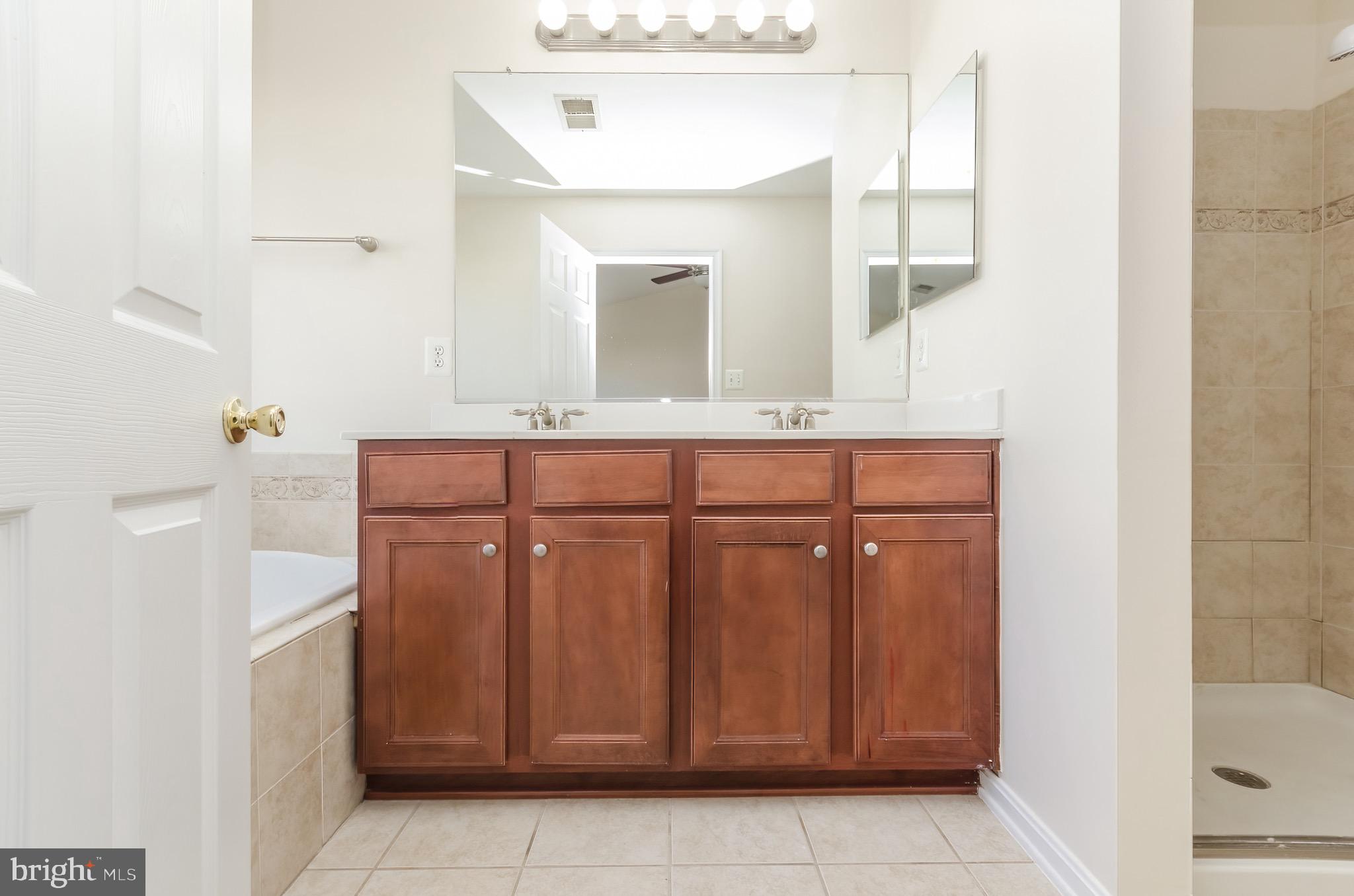 LEE'S RIDGE - Residential