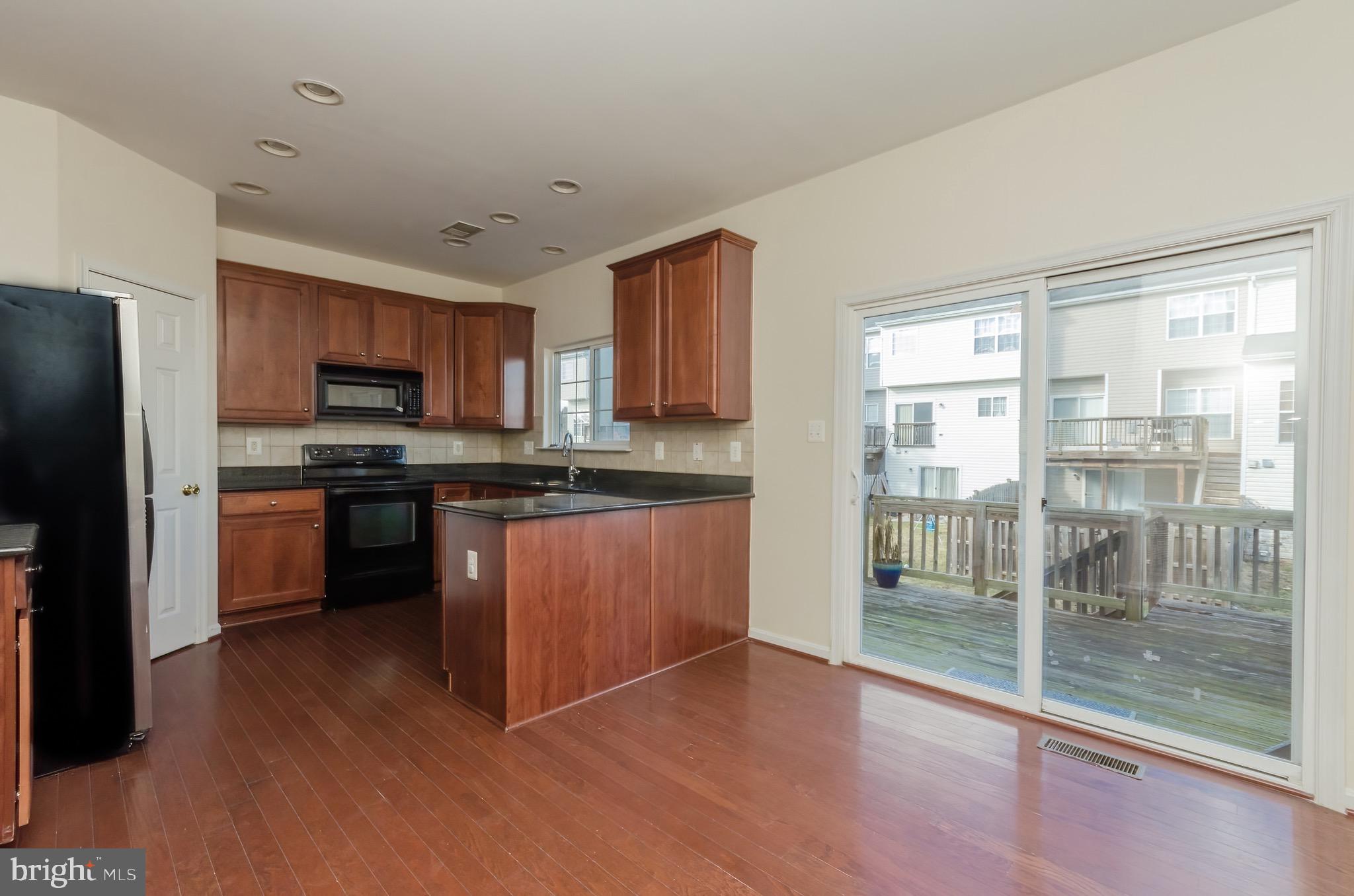 LEE'S RIDGE - Residential