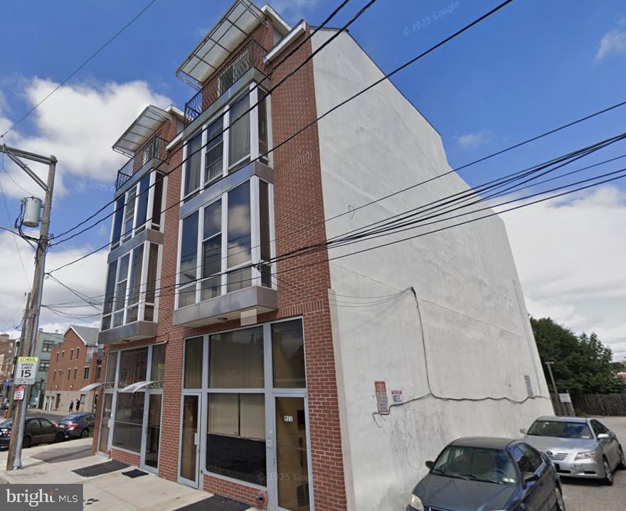 This spacious unit in a highly sought-after area offers three bedrooms and two full baths, providing ample living space. Relax outside with your very own roof deck! Located steps away from Chinatown, Center City Temple University Campus, Reading Terminal, and Drexel University Hospital, it offers easy access to amenities and entertainment options. Shopping and dining are also plentiful nearby, making this property a fantastic choice for convenient urban living. Washer & dryer in unit. Dishwasher. Parking available for additional fee.