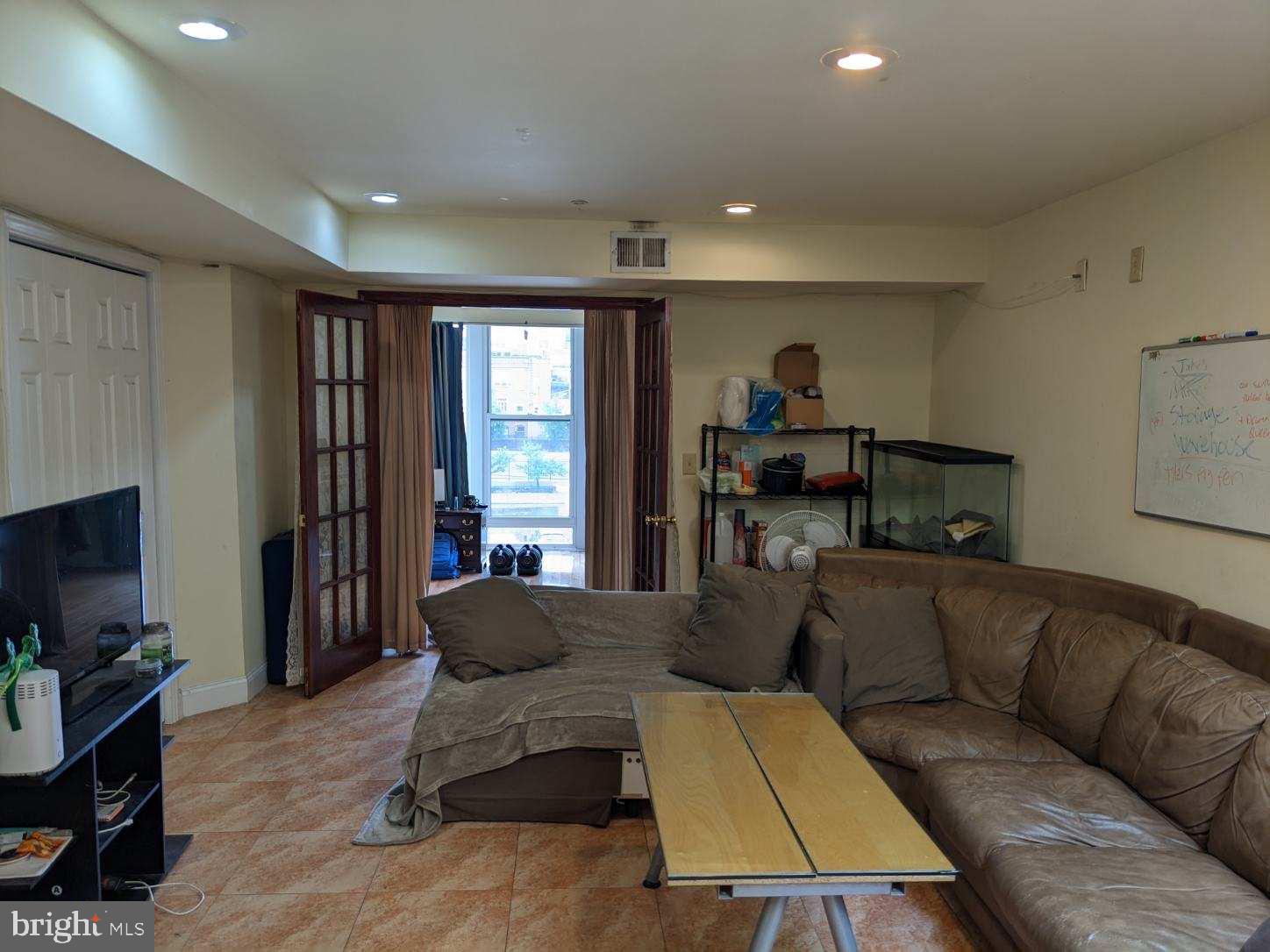 CALLOWHILL - Residential Lease