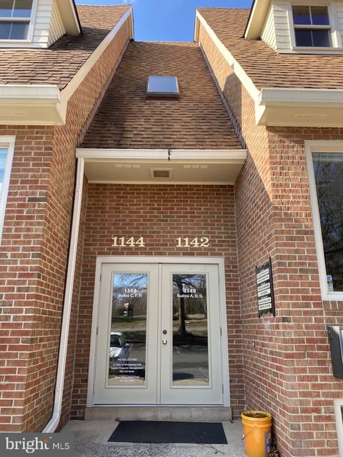1142 WALKER ROAD G GREAT FALLS VA 22066
