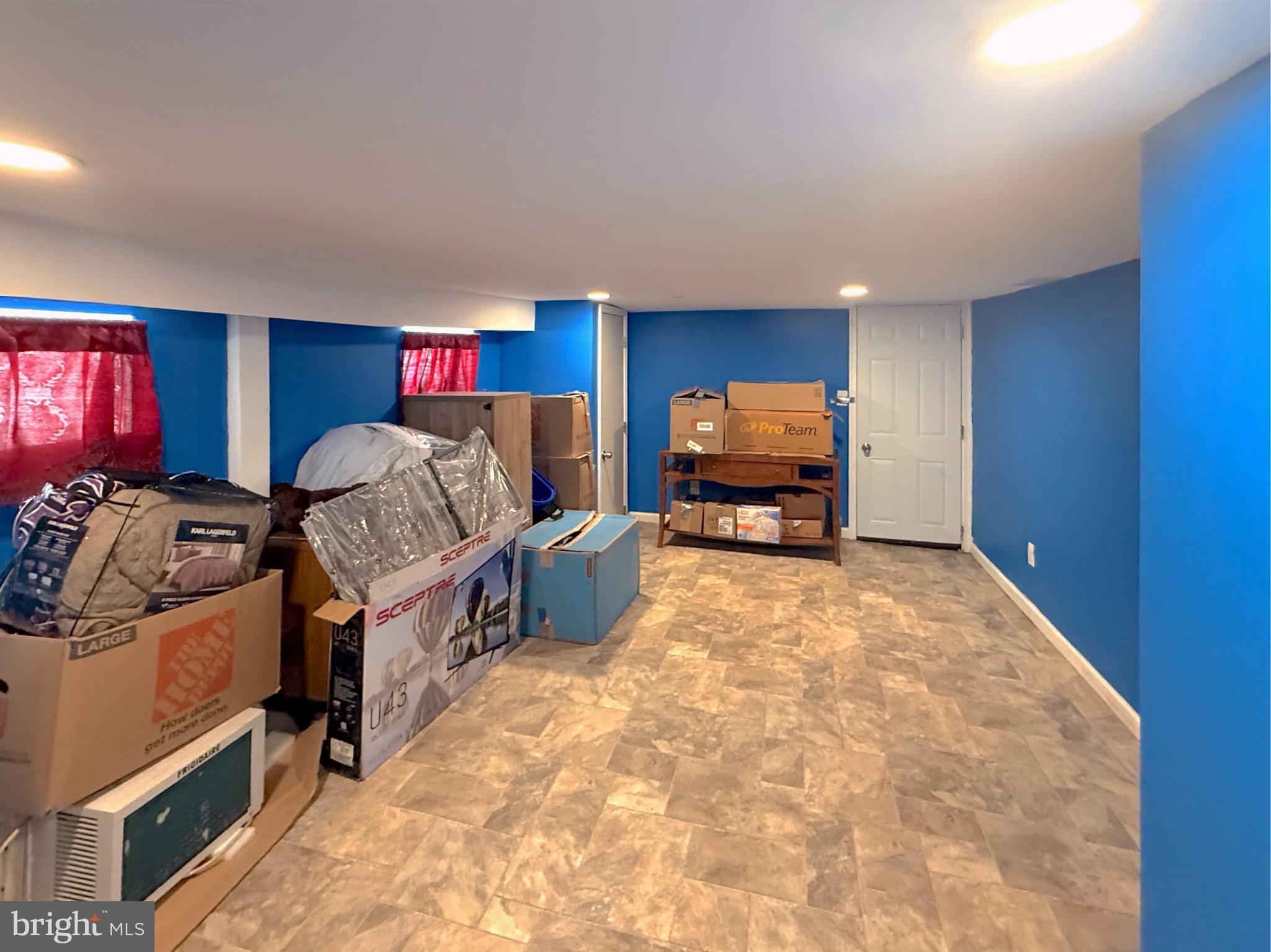 WOODMERE - Residential