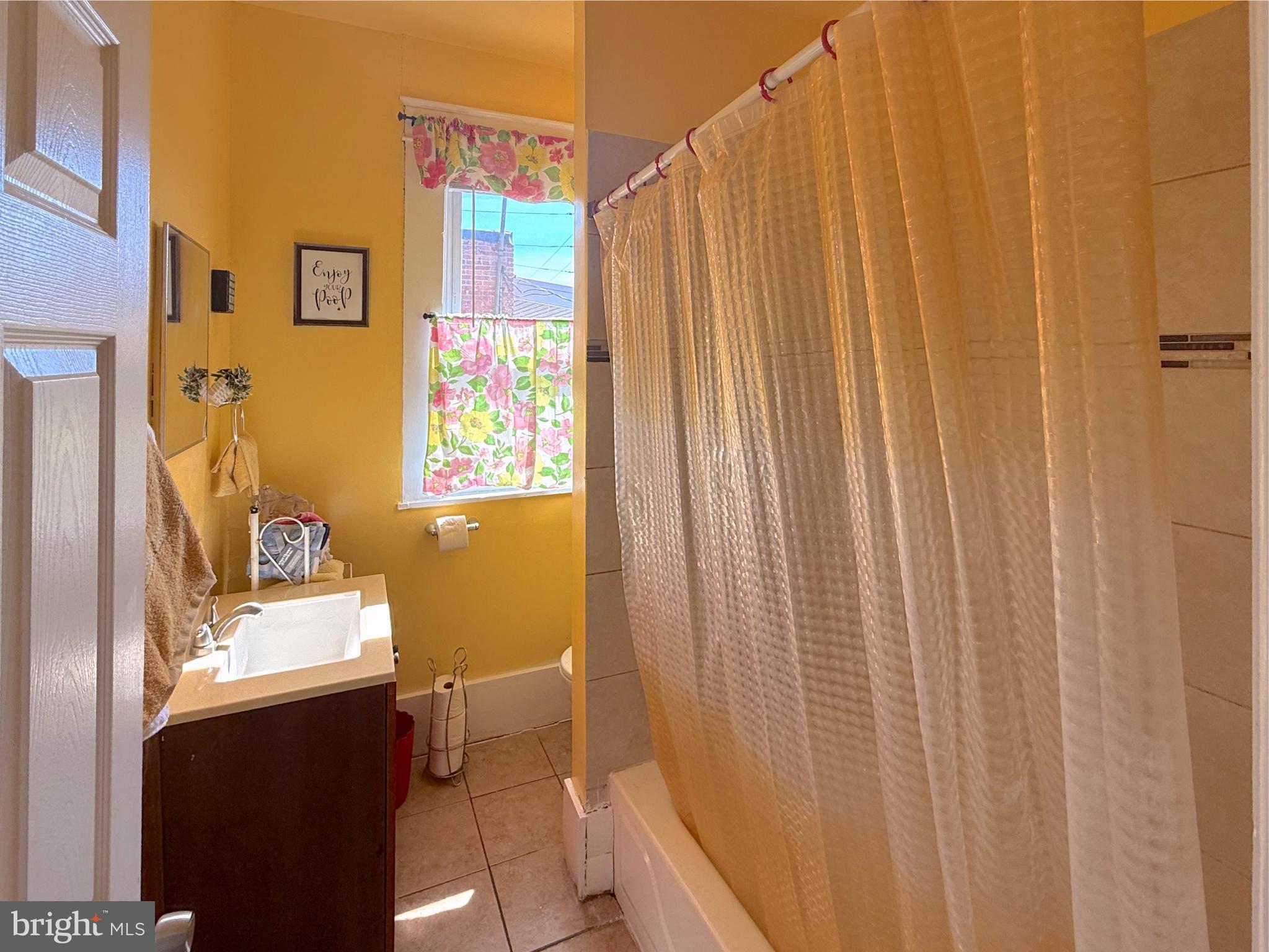 WOODMERE - Residential