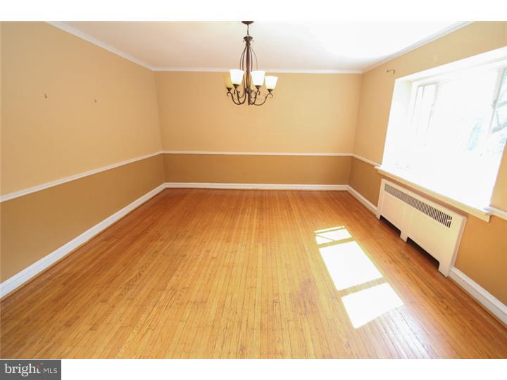 EAST OAK LANE - Residential