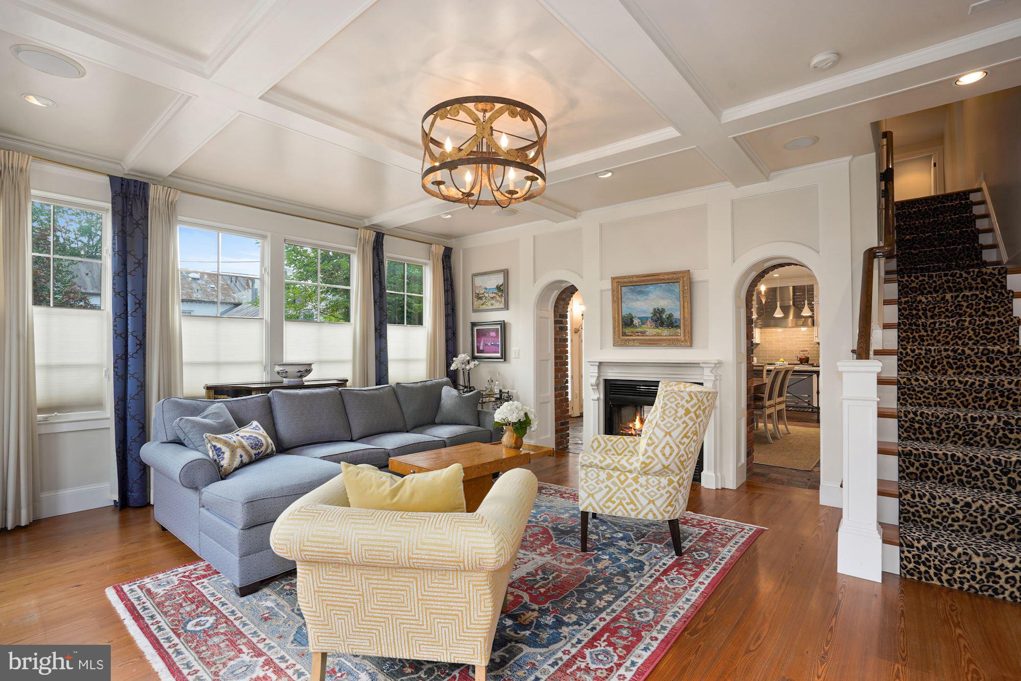 OLD TOWN ALEXANDRIA - Residential