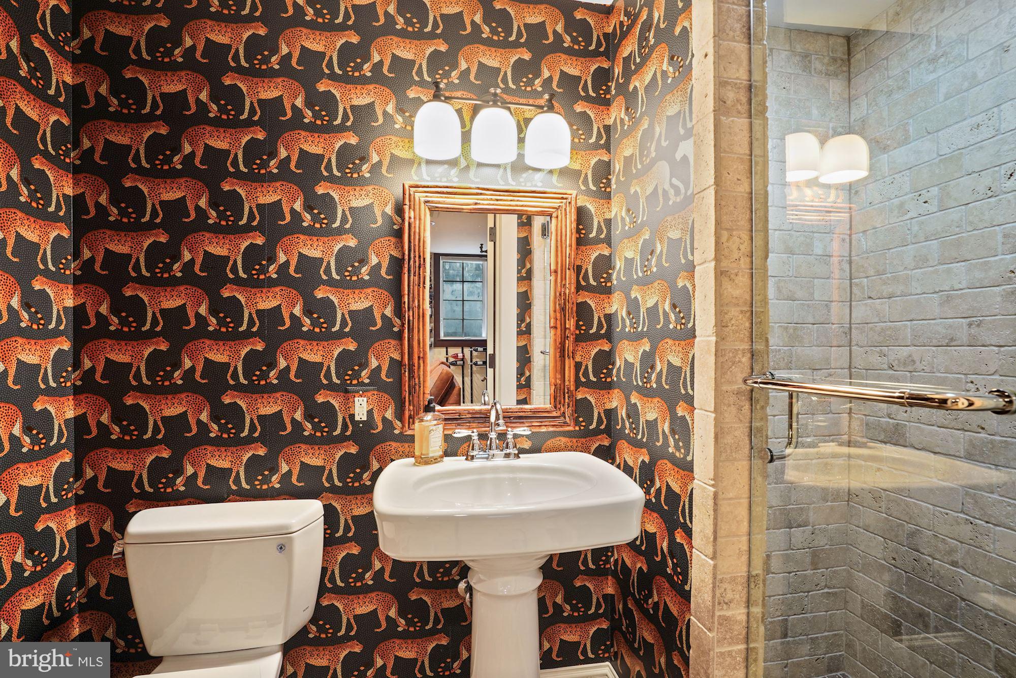 OLD TOWN ALEXANDRIA - Residential