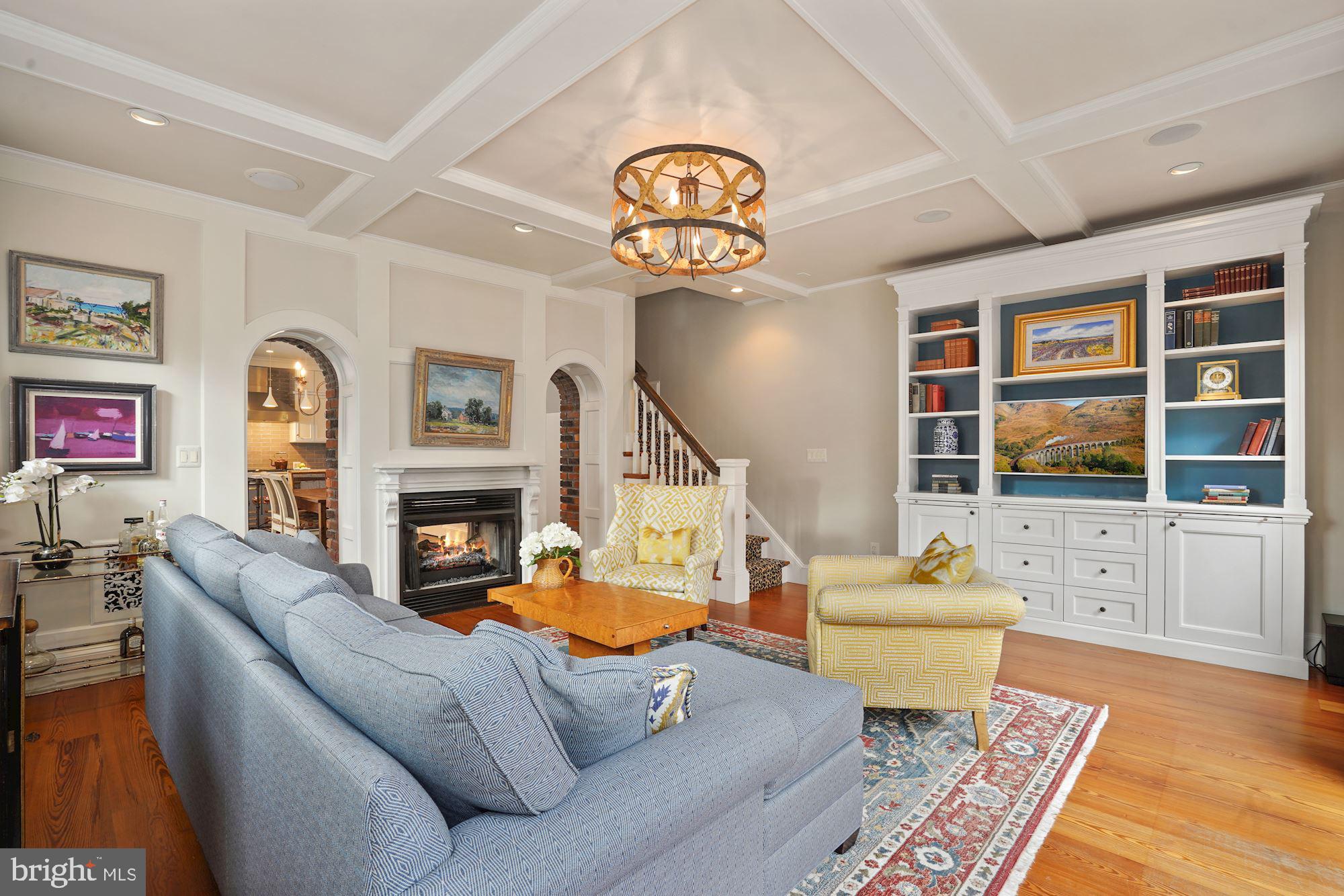 OLD TOWN ALEXANDRIA - Residential