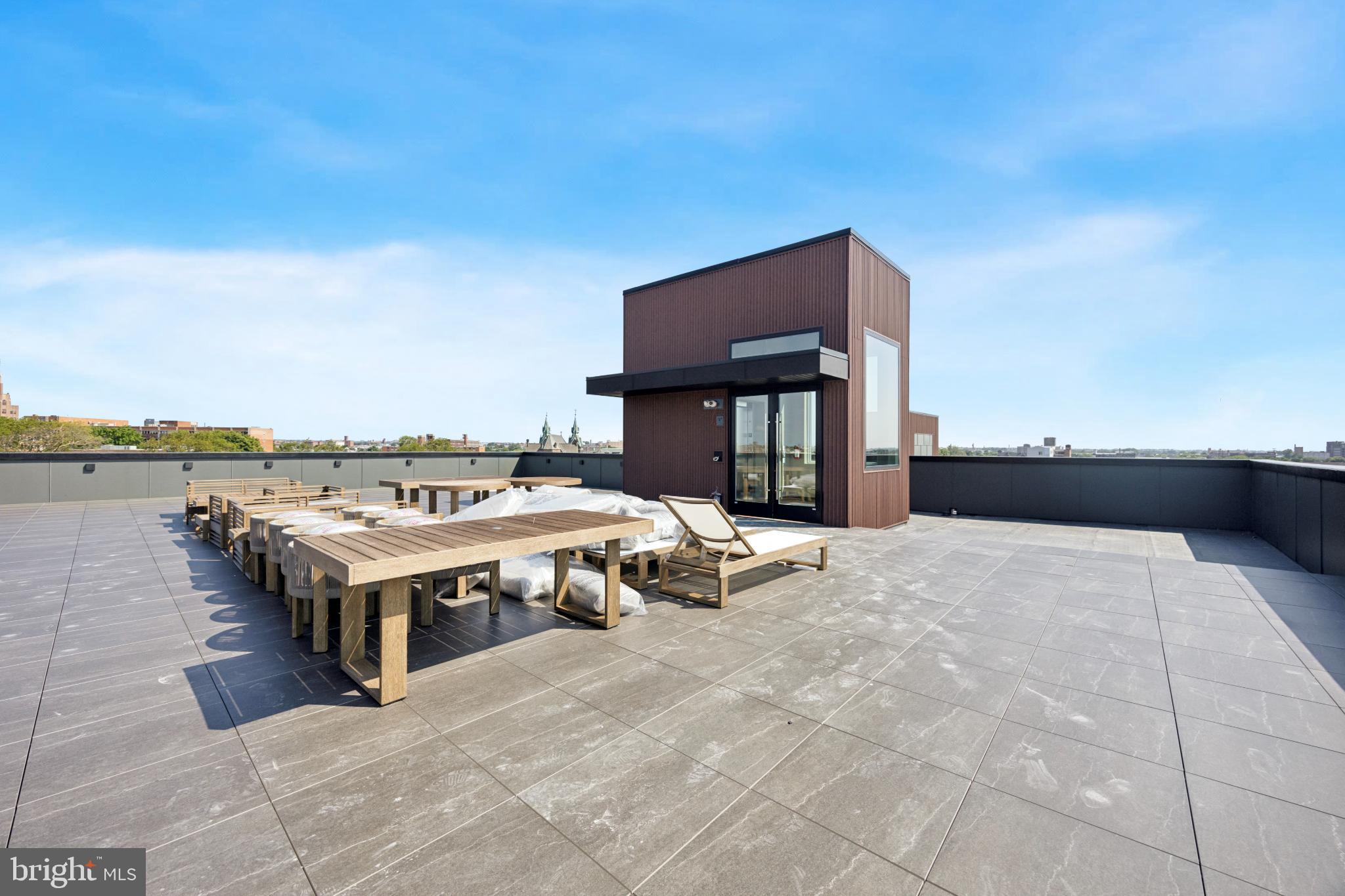 KENSINGTON - Residential Lease