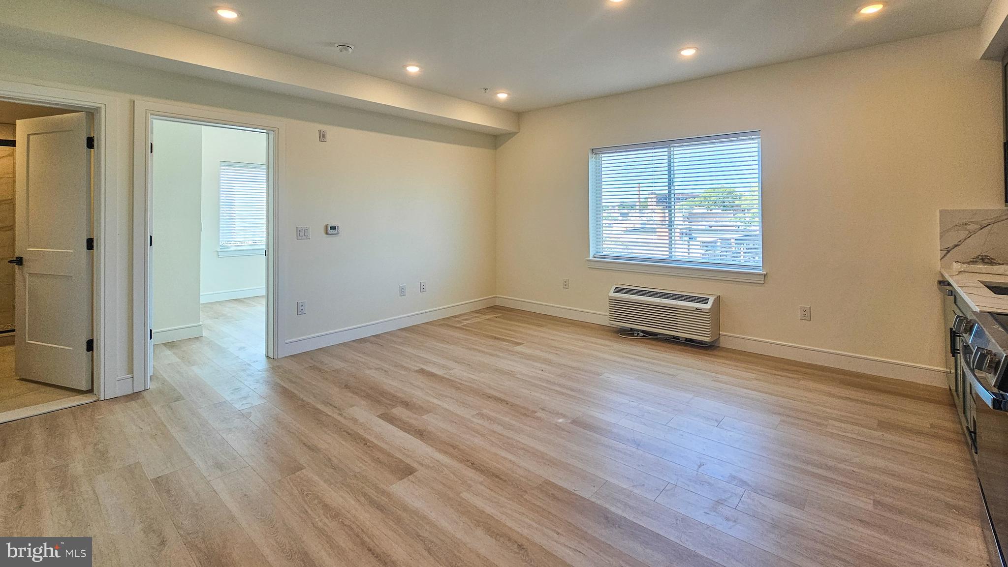 KENSINGTON - Residential Lease