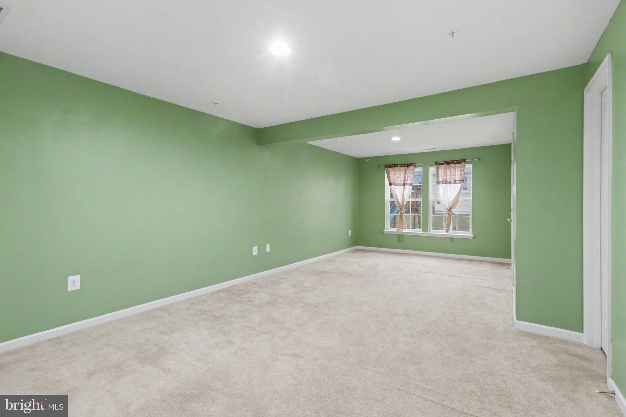 MOUNTAIN SHADOWS - Residential