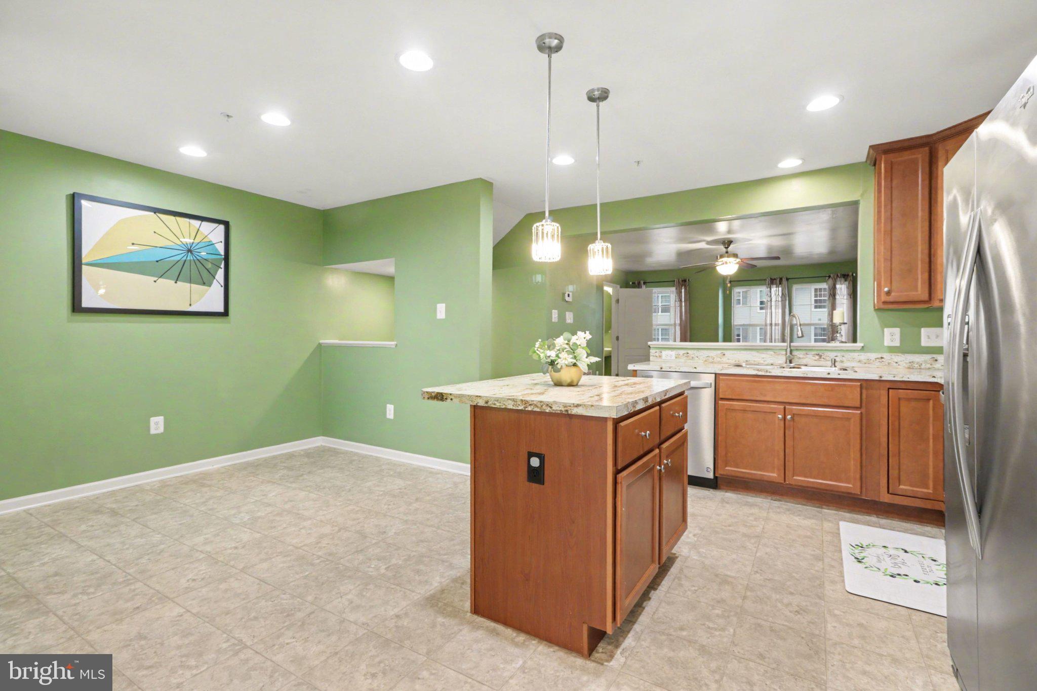 MOUNTAIN SHADOWS - Residential