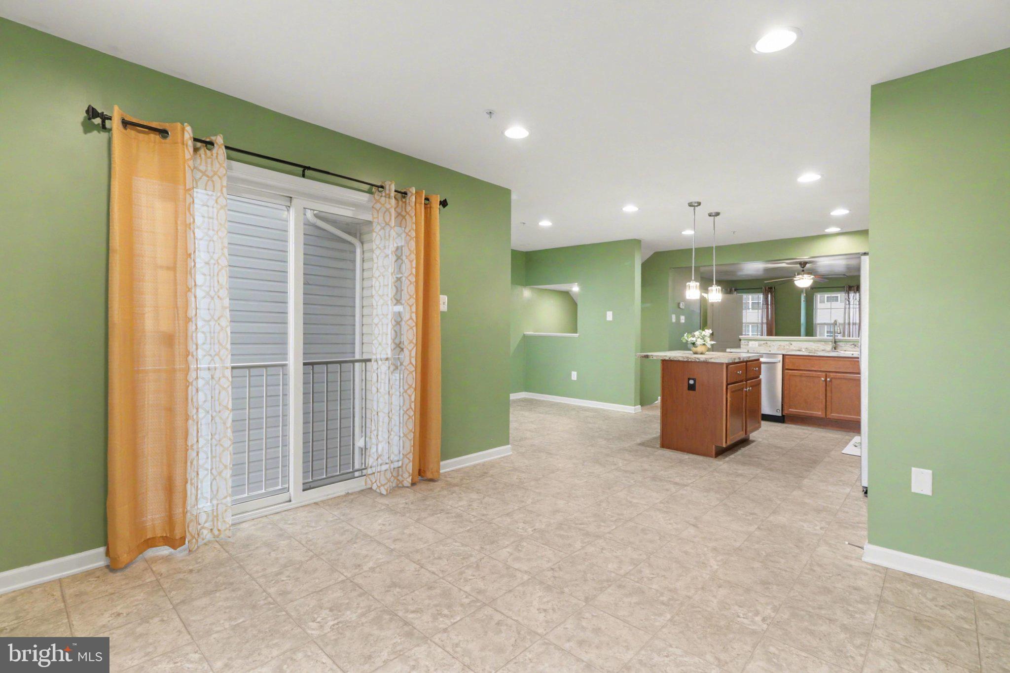 MOUNTAIN SHADOWS - Residential