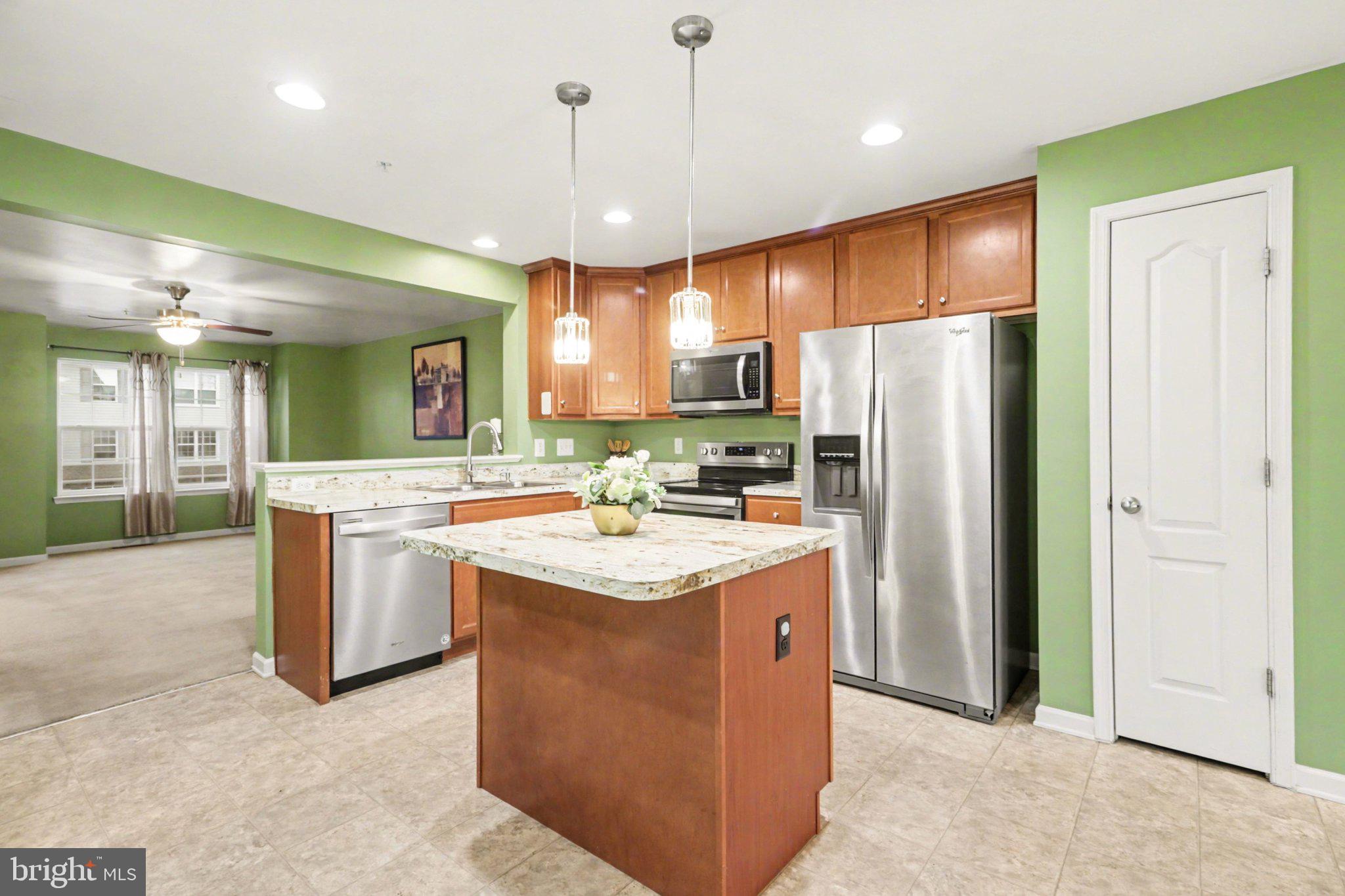 MOUNTAIN SHADOWS - Residential