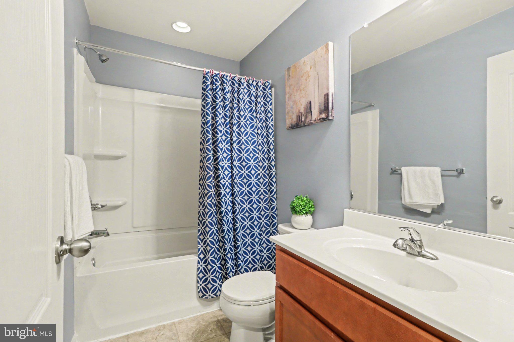 MOUNTAIN SHADOWS - Residential