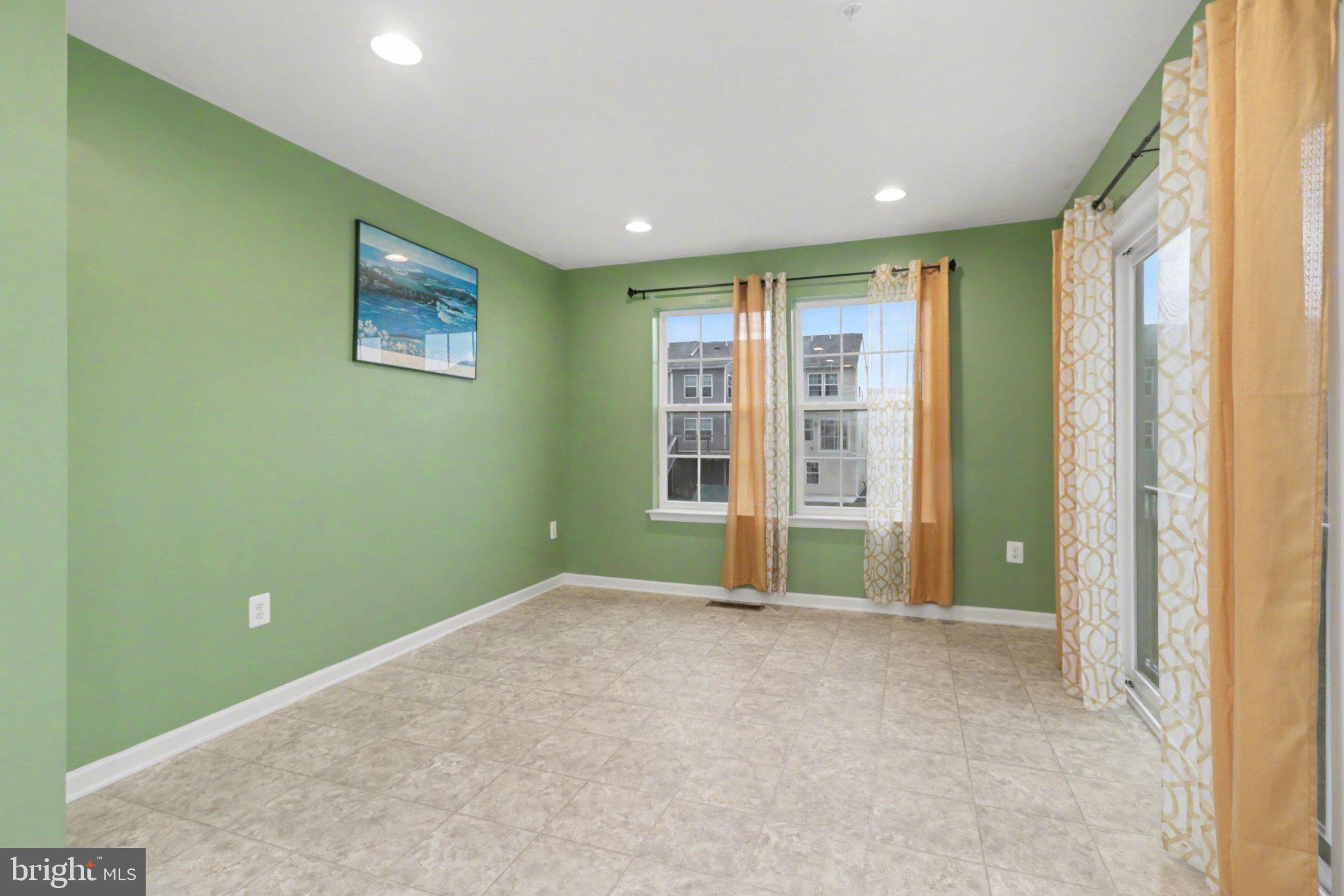 MOUNTAIN SHADOWS - Residential