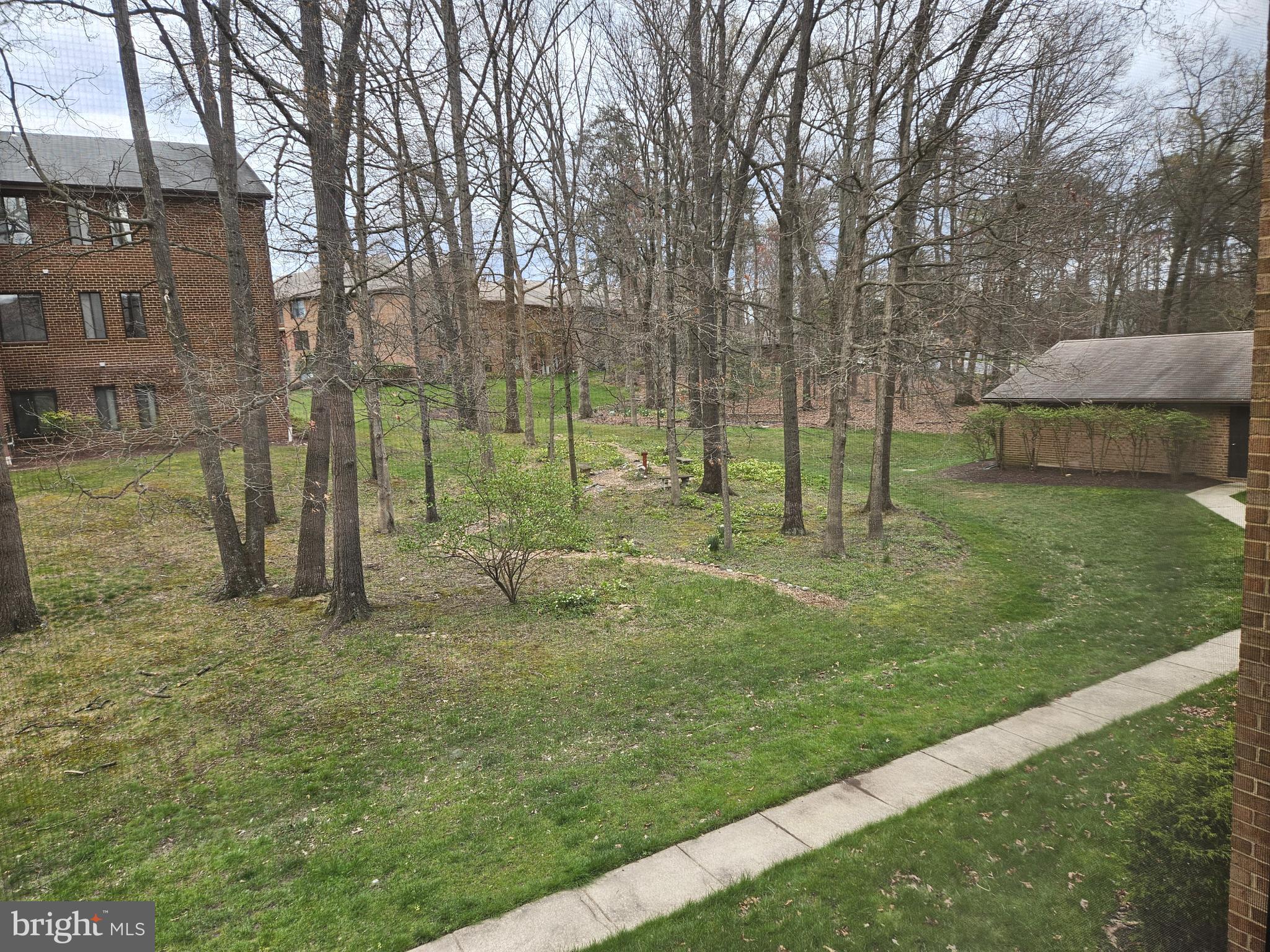 LEISURE WORLD - Residential