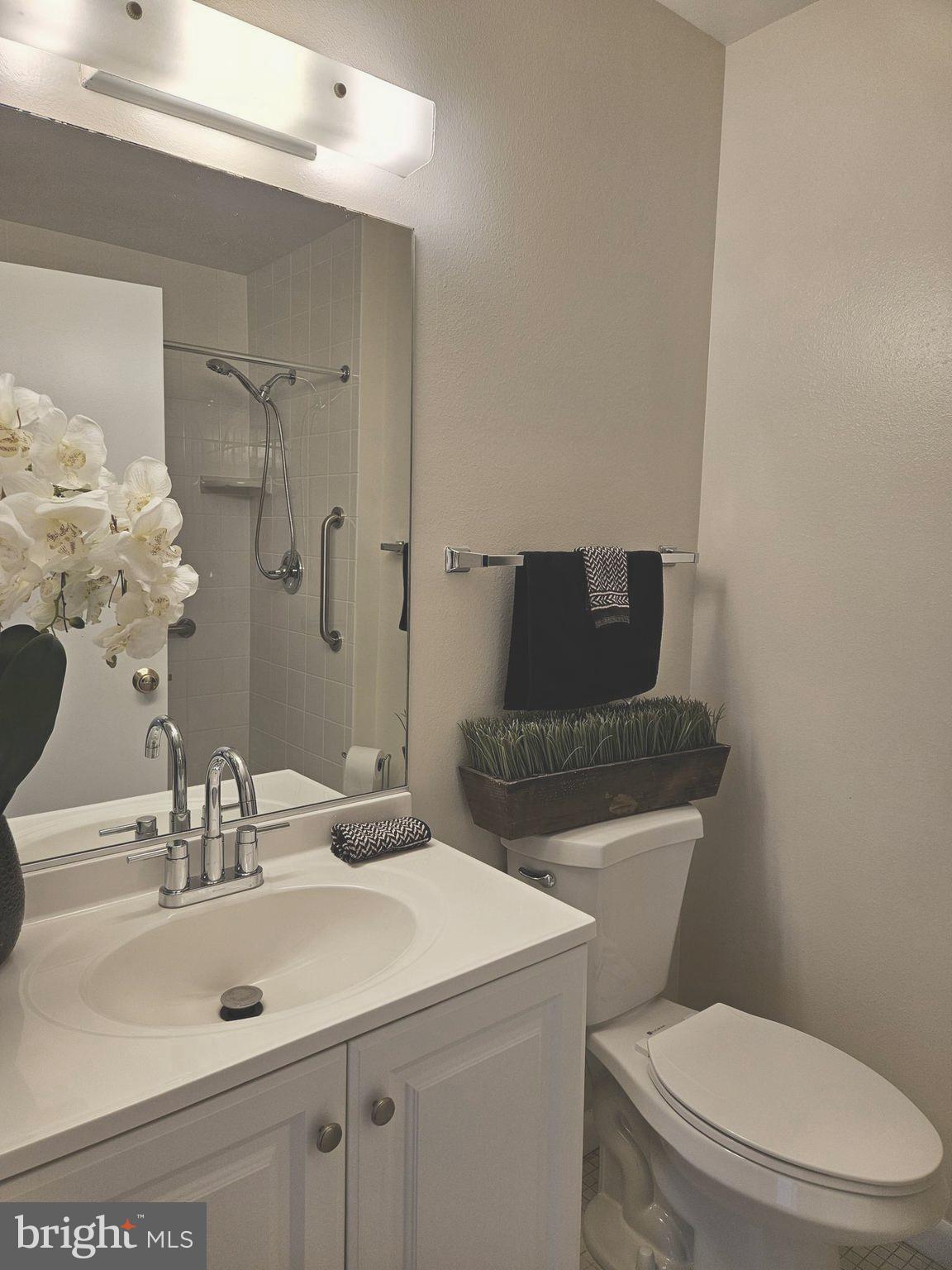 LEISURE WORLD - Residential